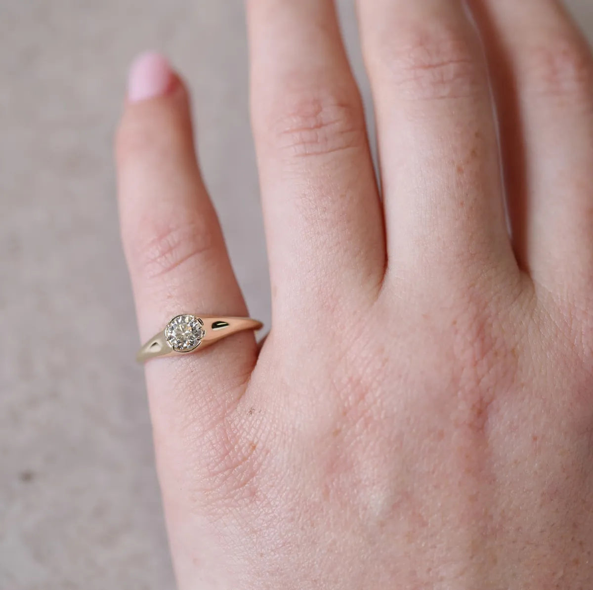 Luetta Signet Ring | 0.50ct Round Diamond