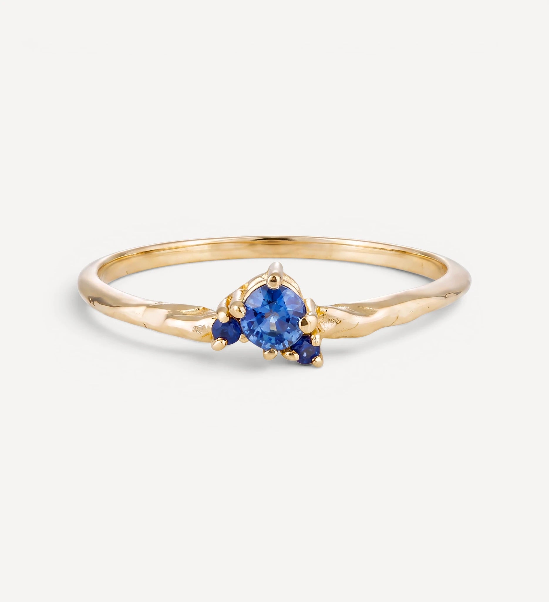 Lea | sapphire