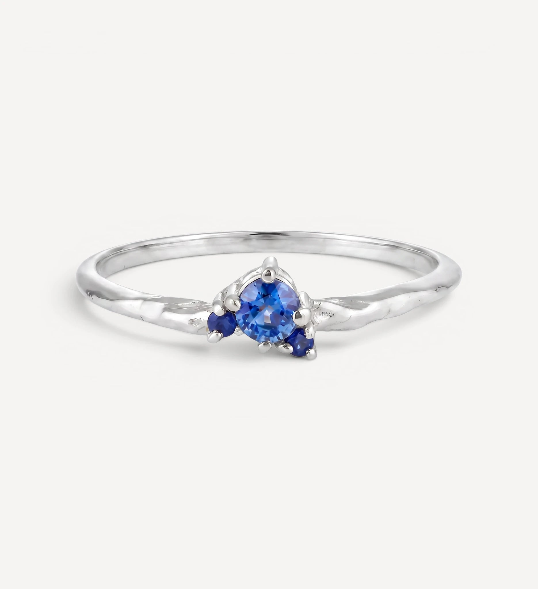 Lea | sapphire
