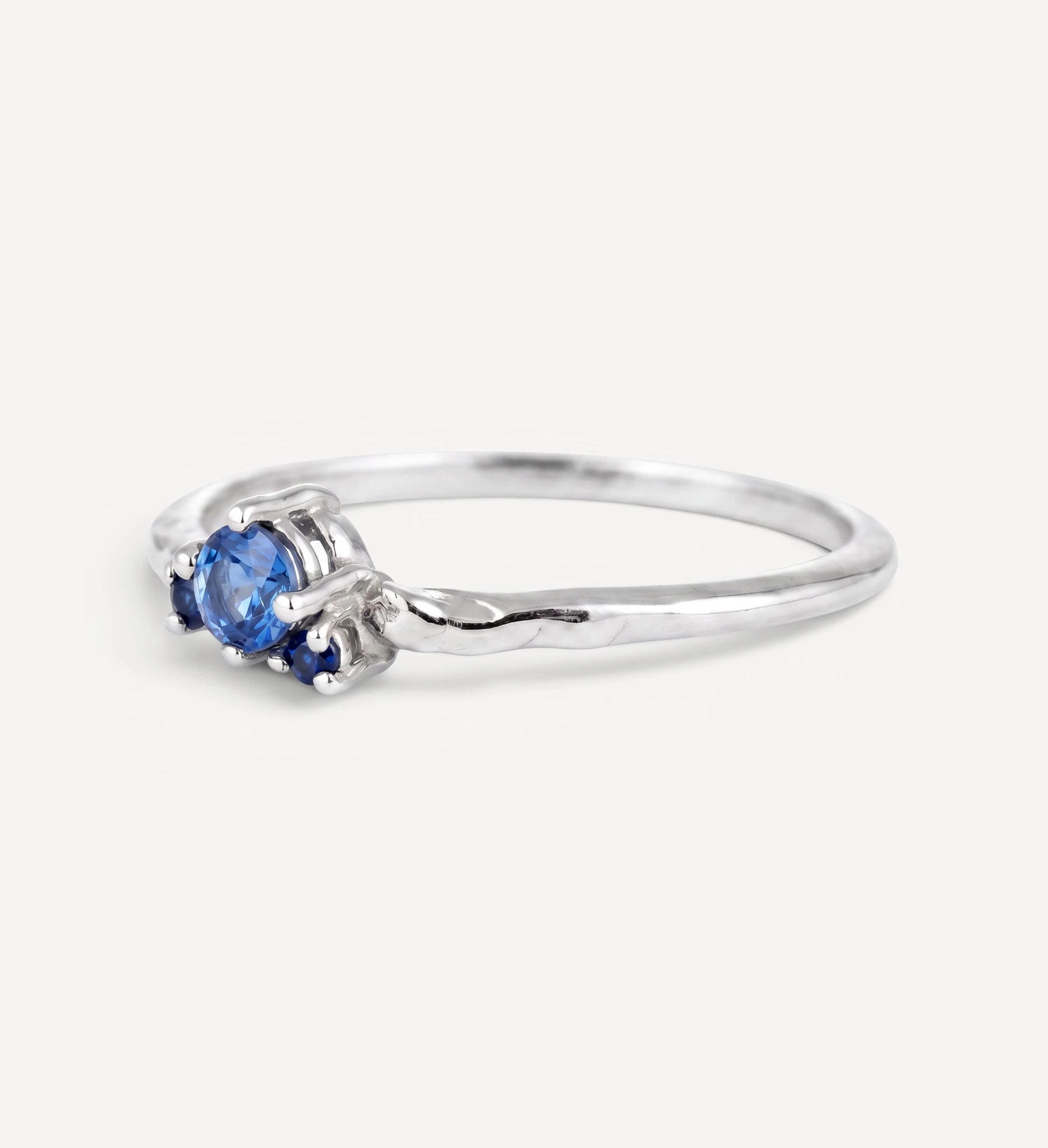 Lea | sapphire