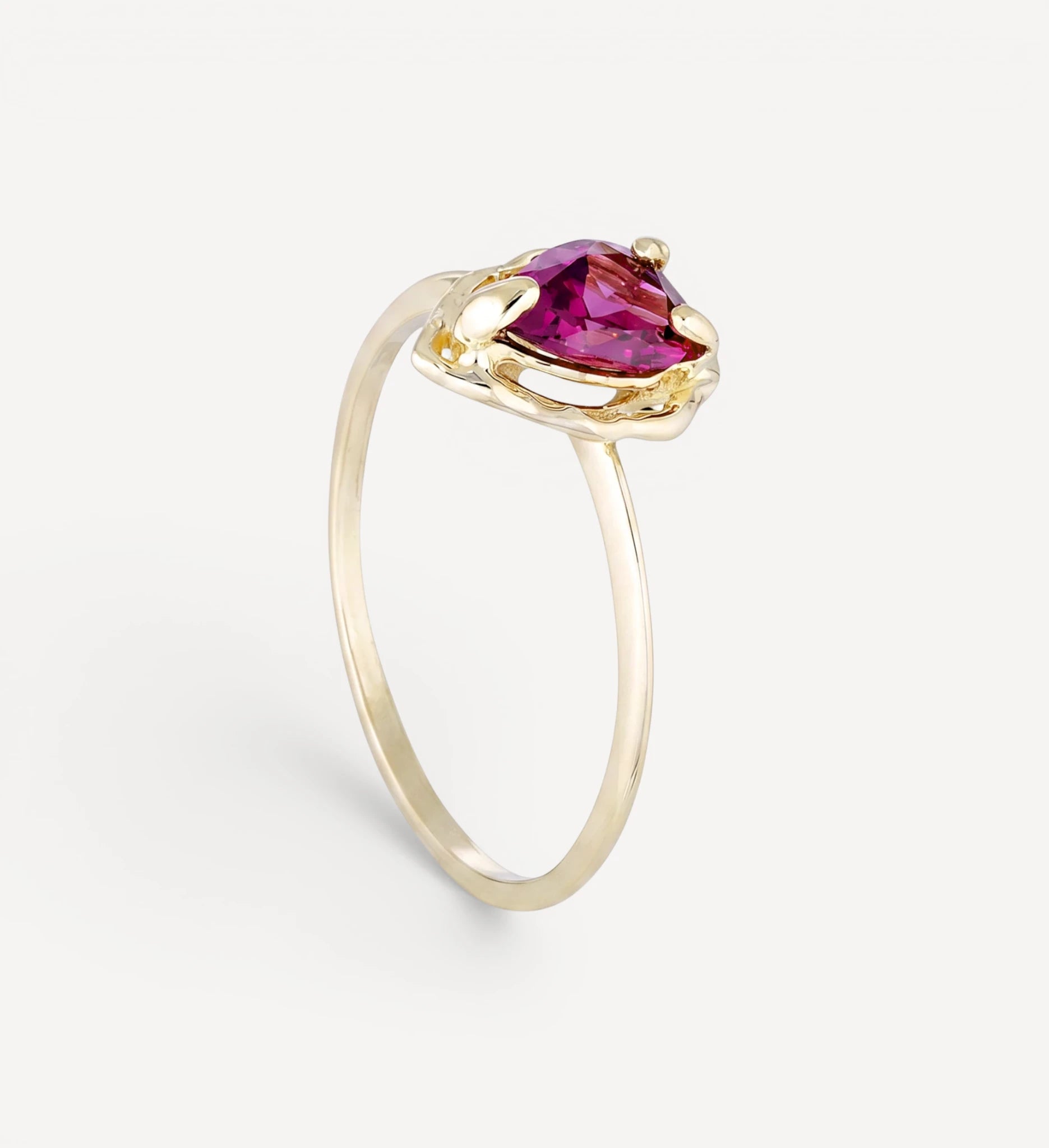 Livia | garnet