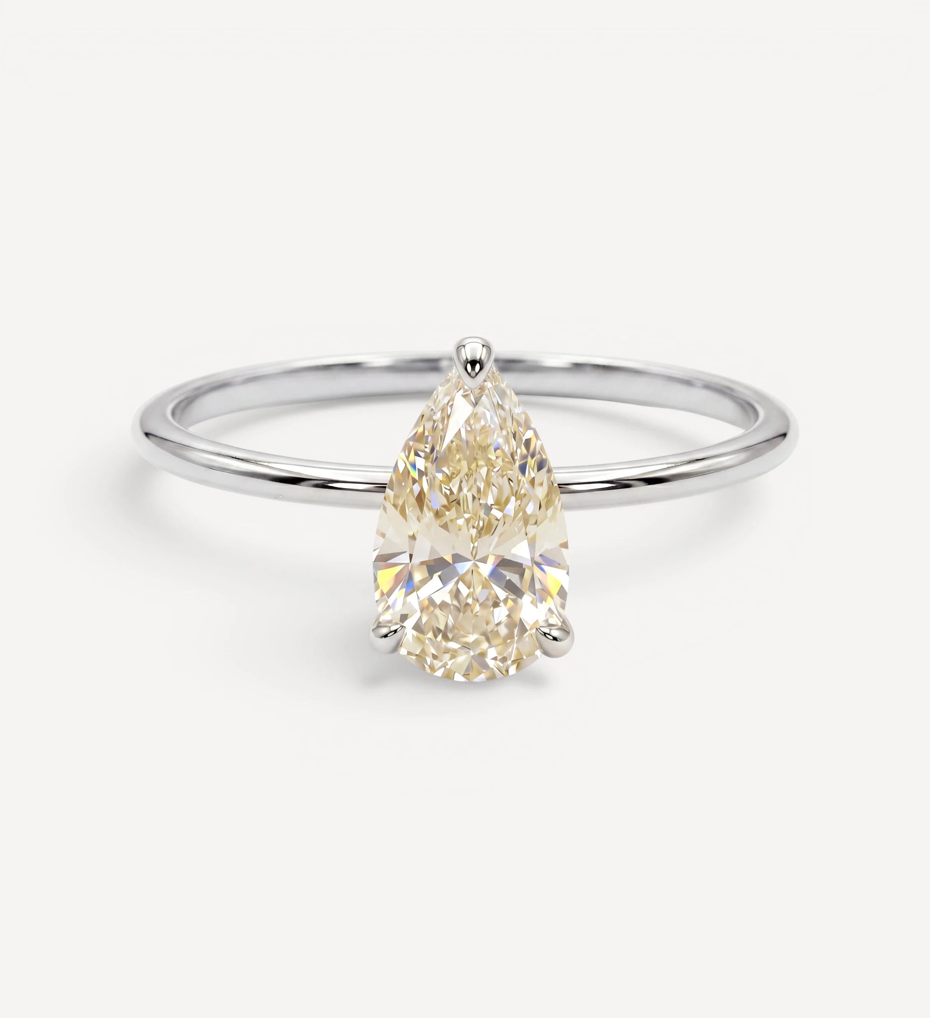 Flora ring | pear champagne diamond