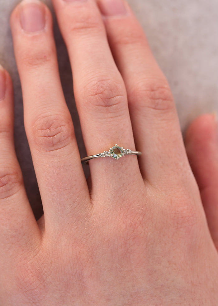 Thea | green sapphire & diamonds