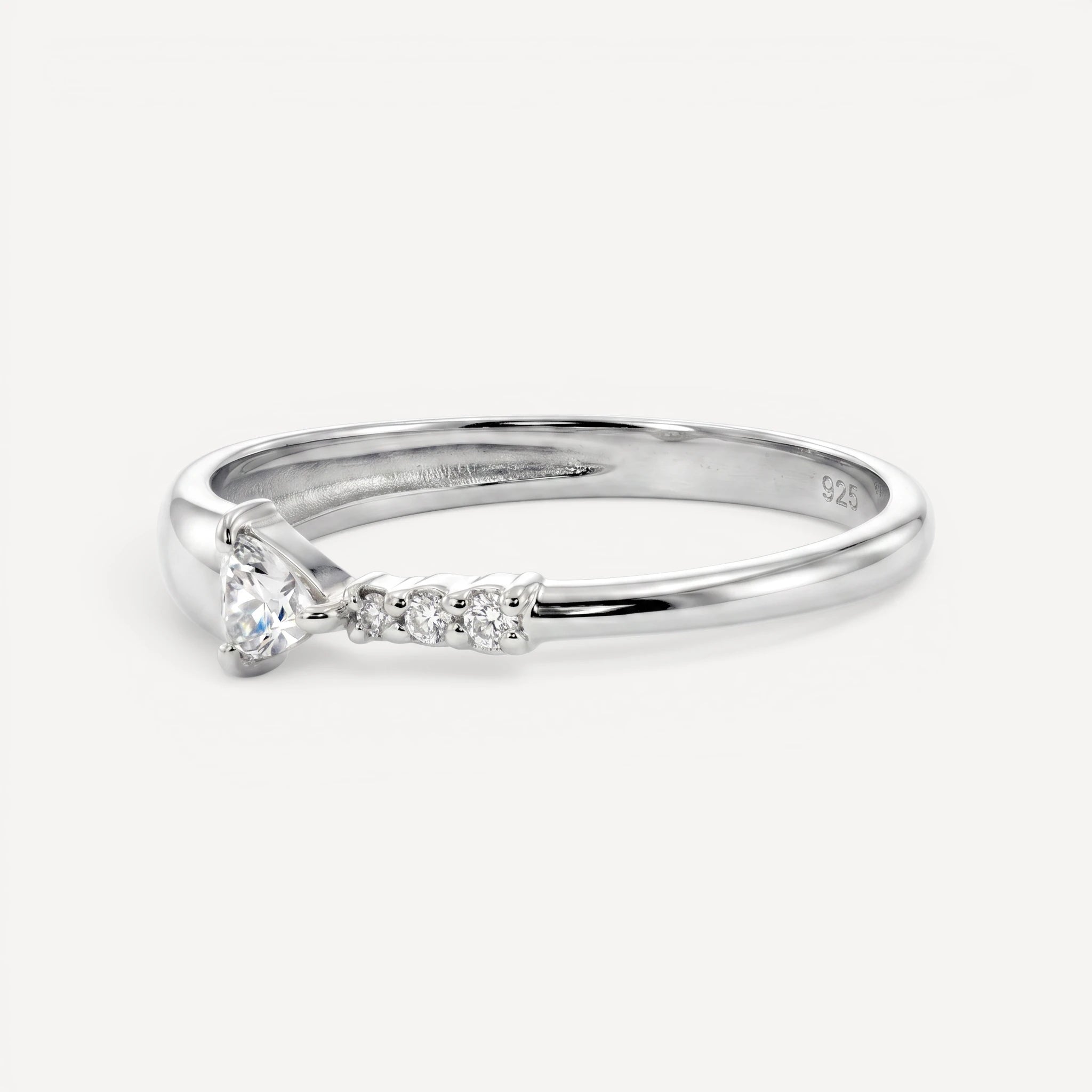 Viola Ring | white diamonds