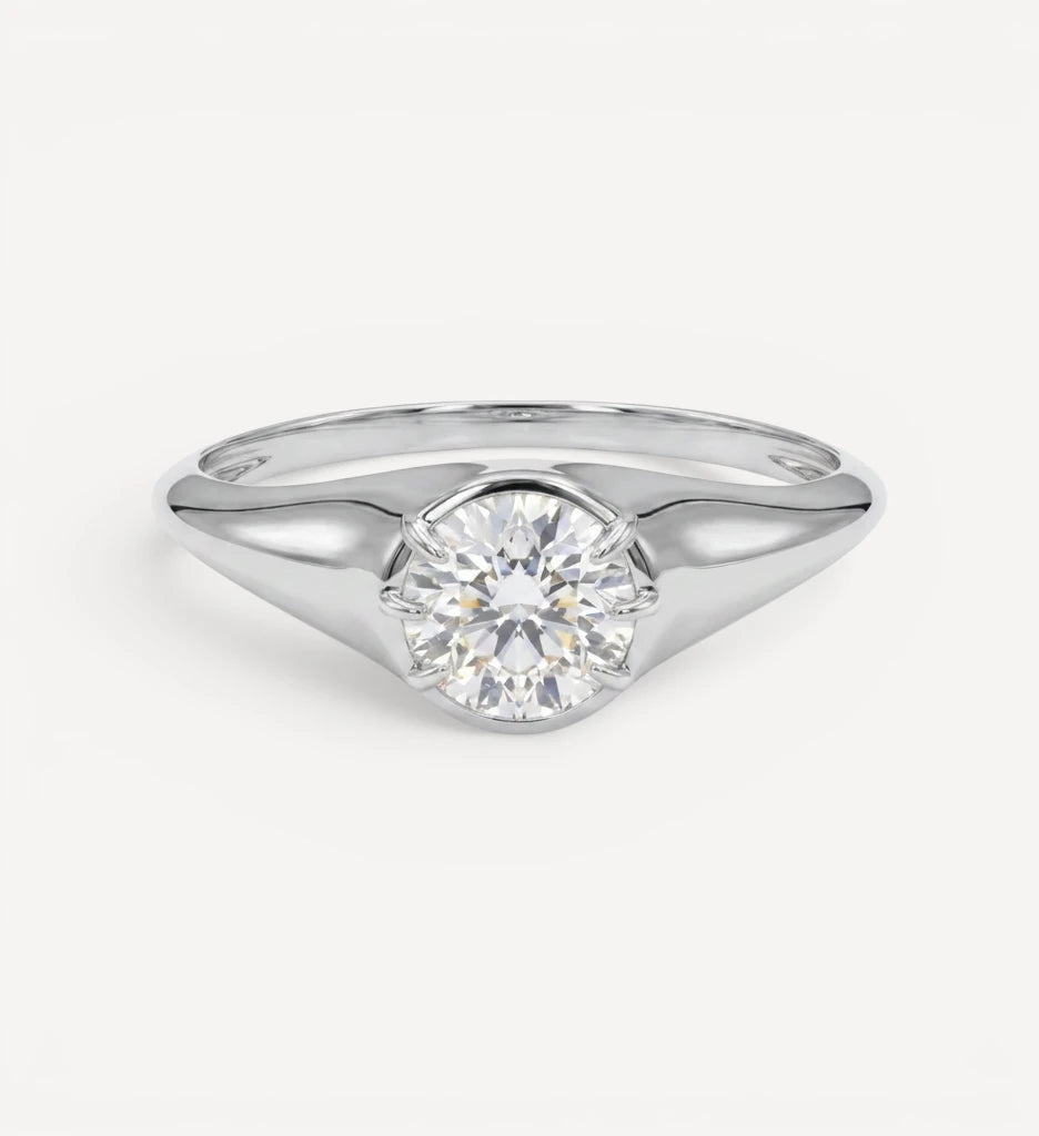 Luetta Signet Ring | 0.50ct Round Diamond