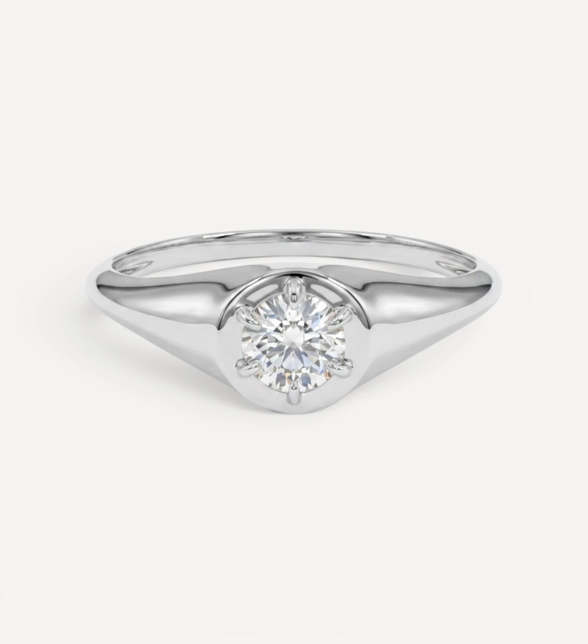 Luetta Signet Ring | 0.30ct Round Diamond