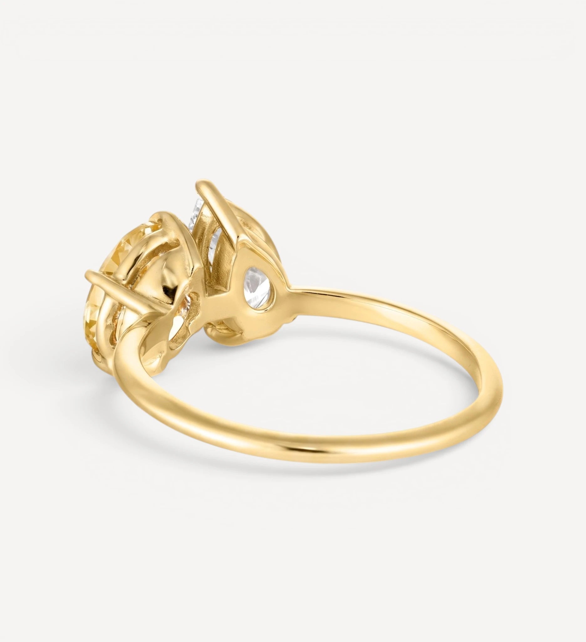 Toi et Moi | pear & oval diamond