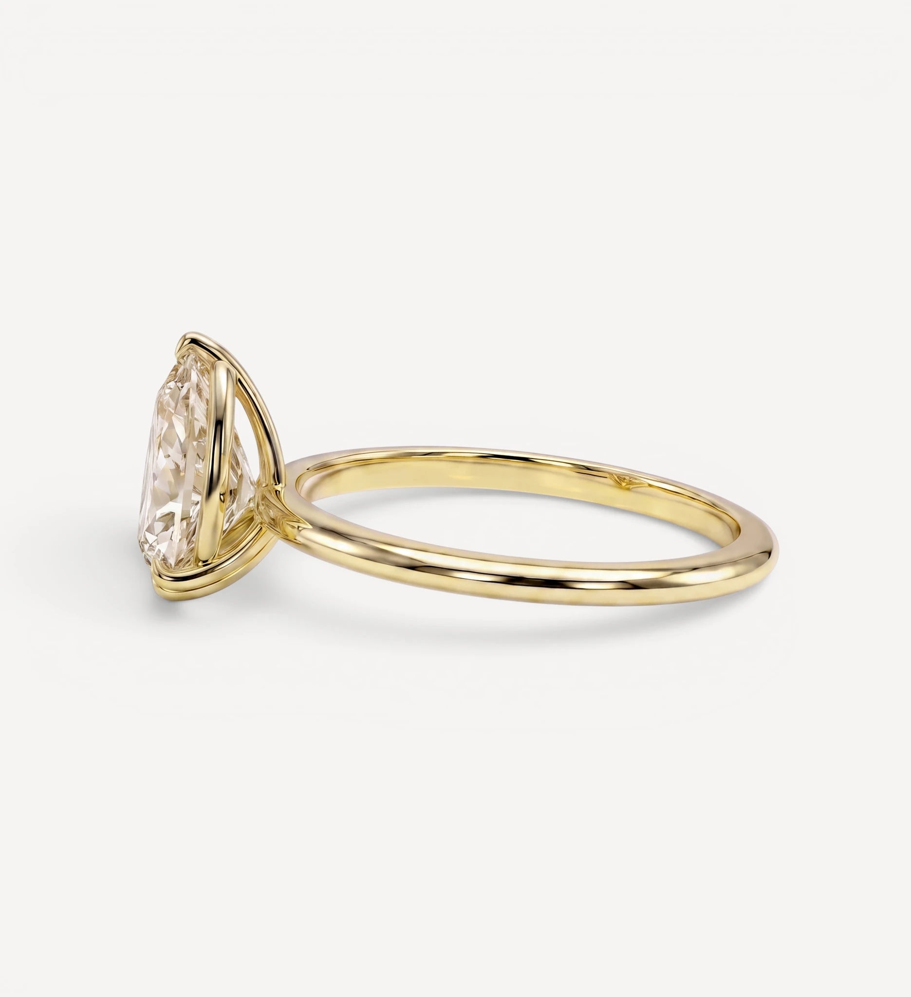 Pear Solitaire | champagne diamond