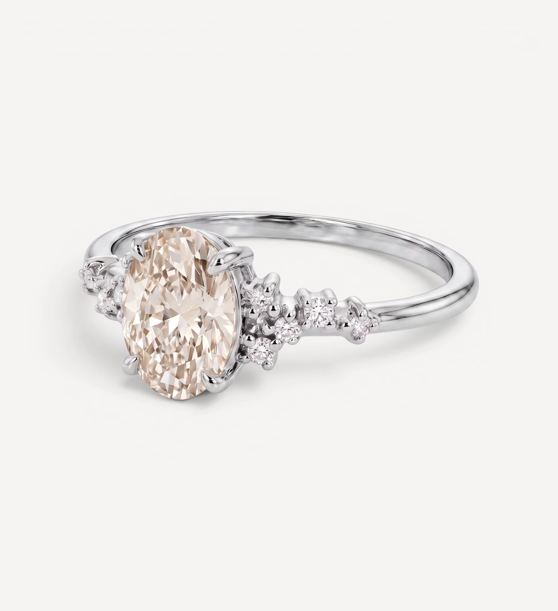 Sienna ring | oval champagne diamond