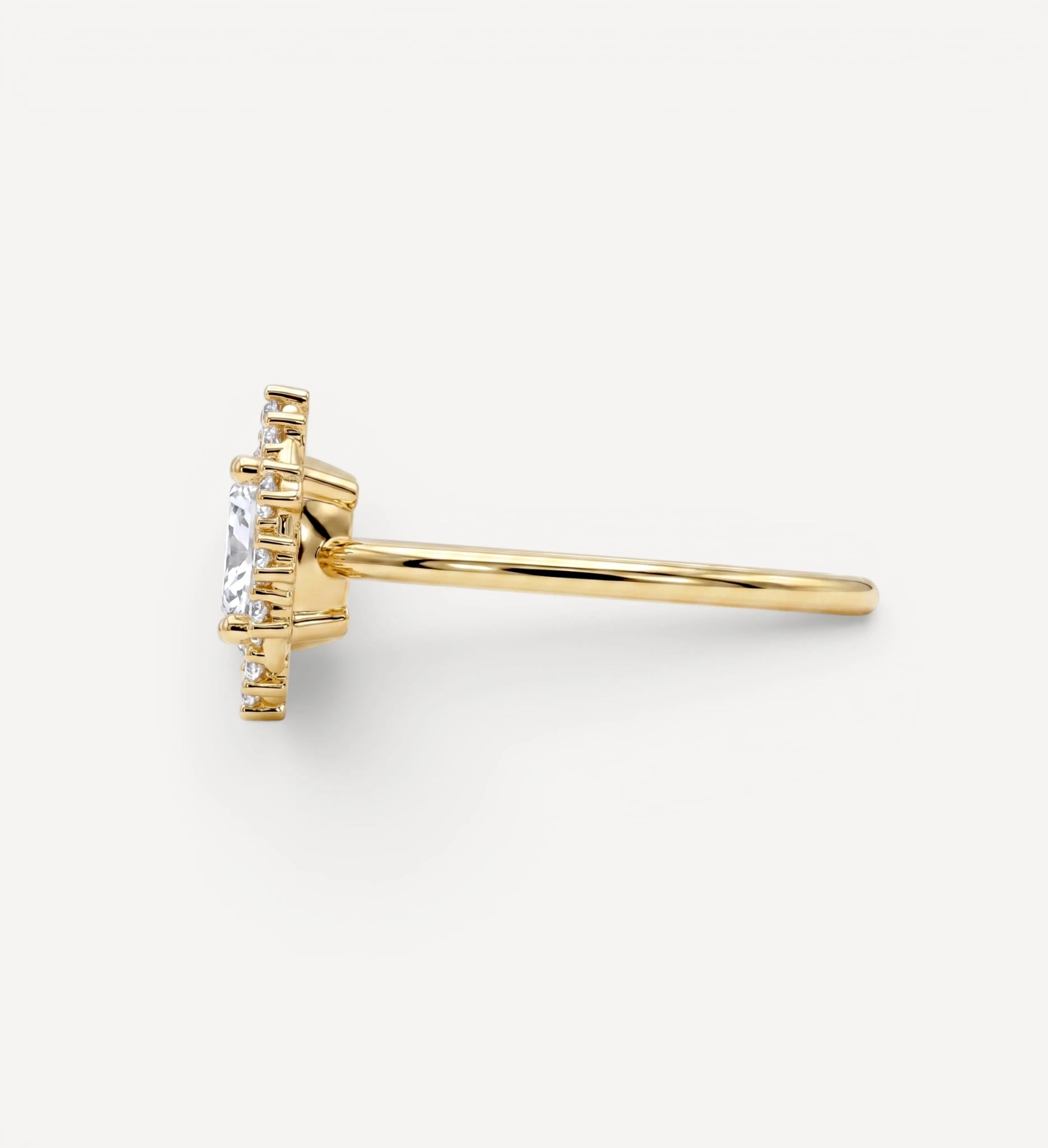 Everly | white sapphire & diamonds