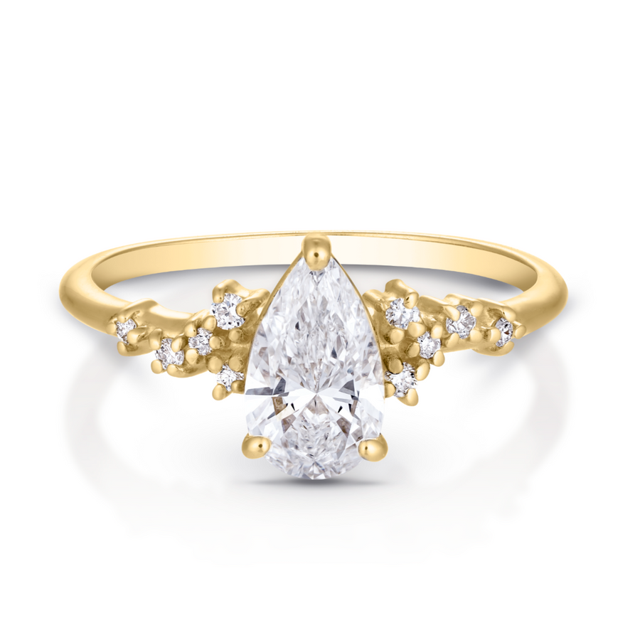 Sienna ring | pear diamond