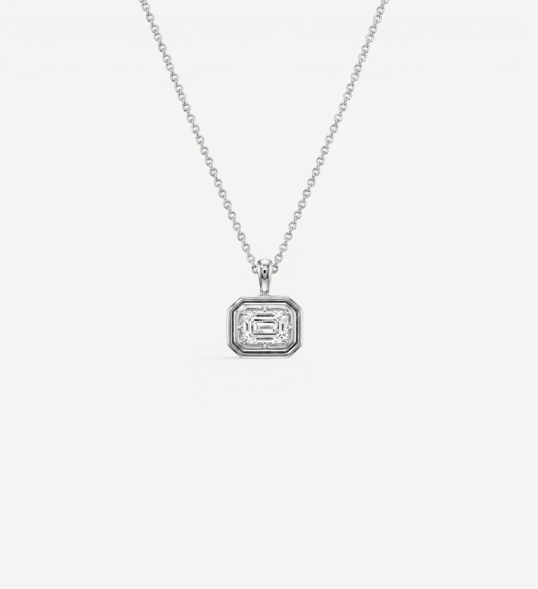 Flow Necklace | Emerald Diamond