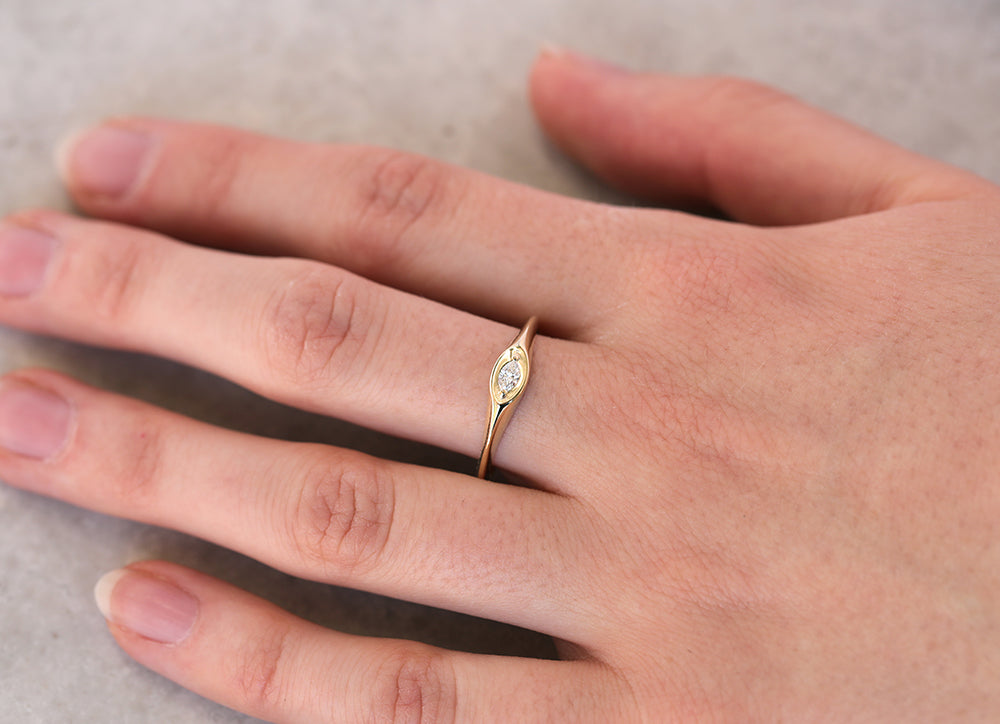 Marquise Signet | Diamond