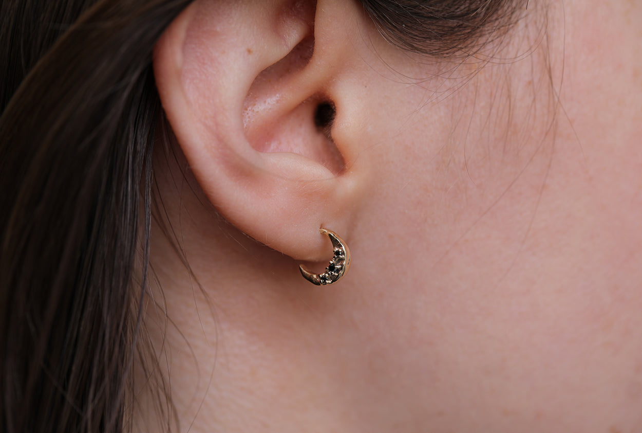 Crescent cuff studs II | black diamond