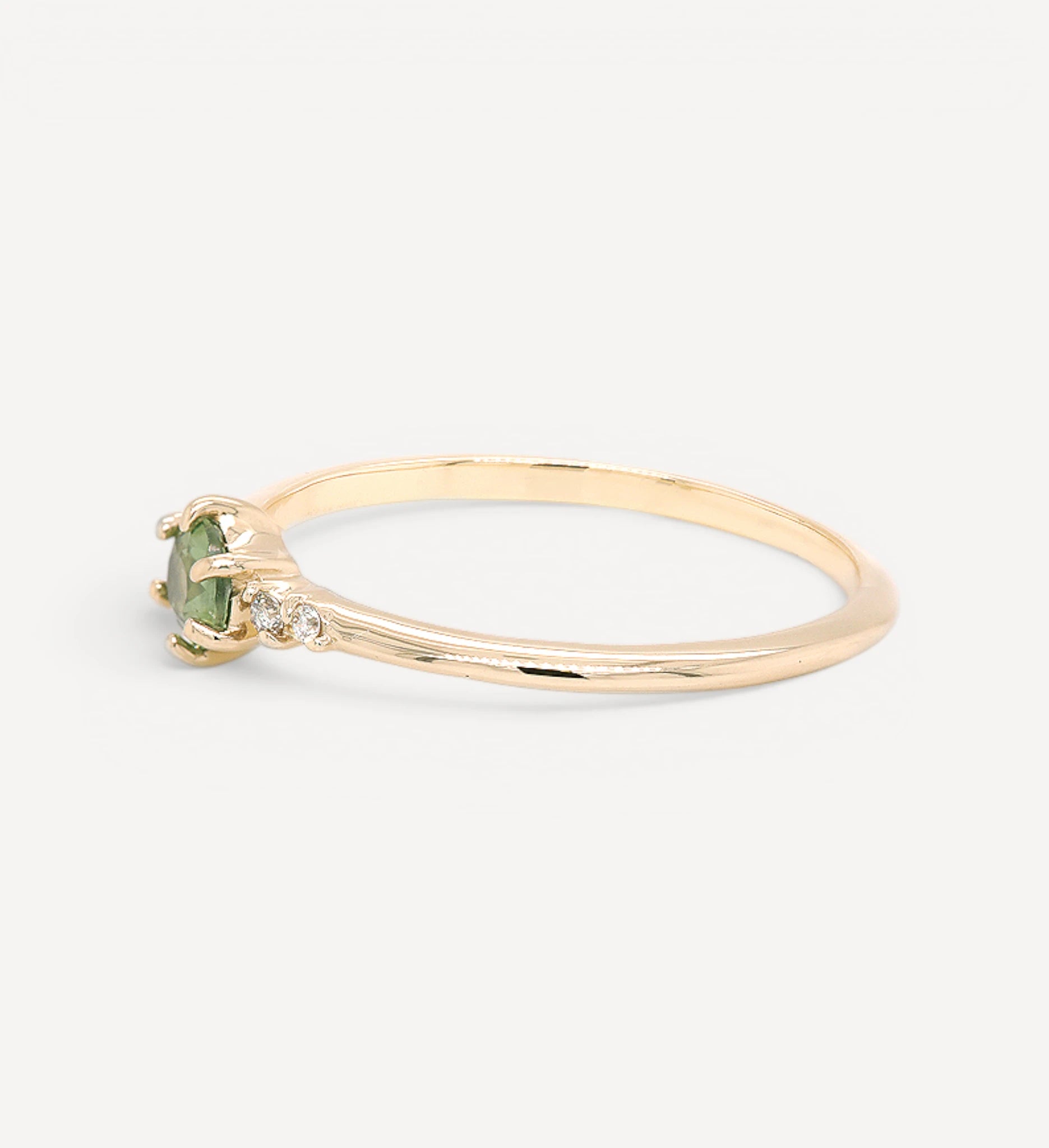 Thea | green sapphire & diamonds