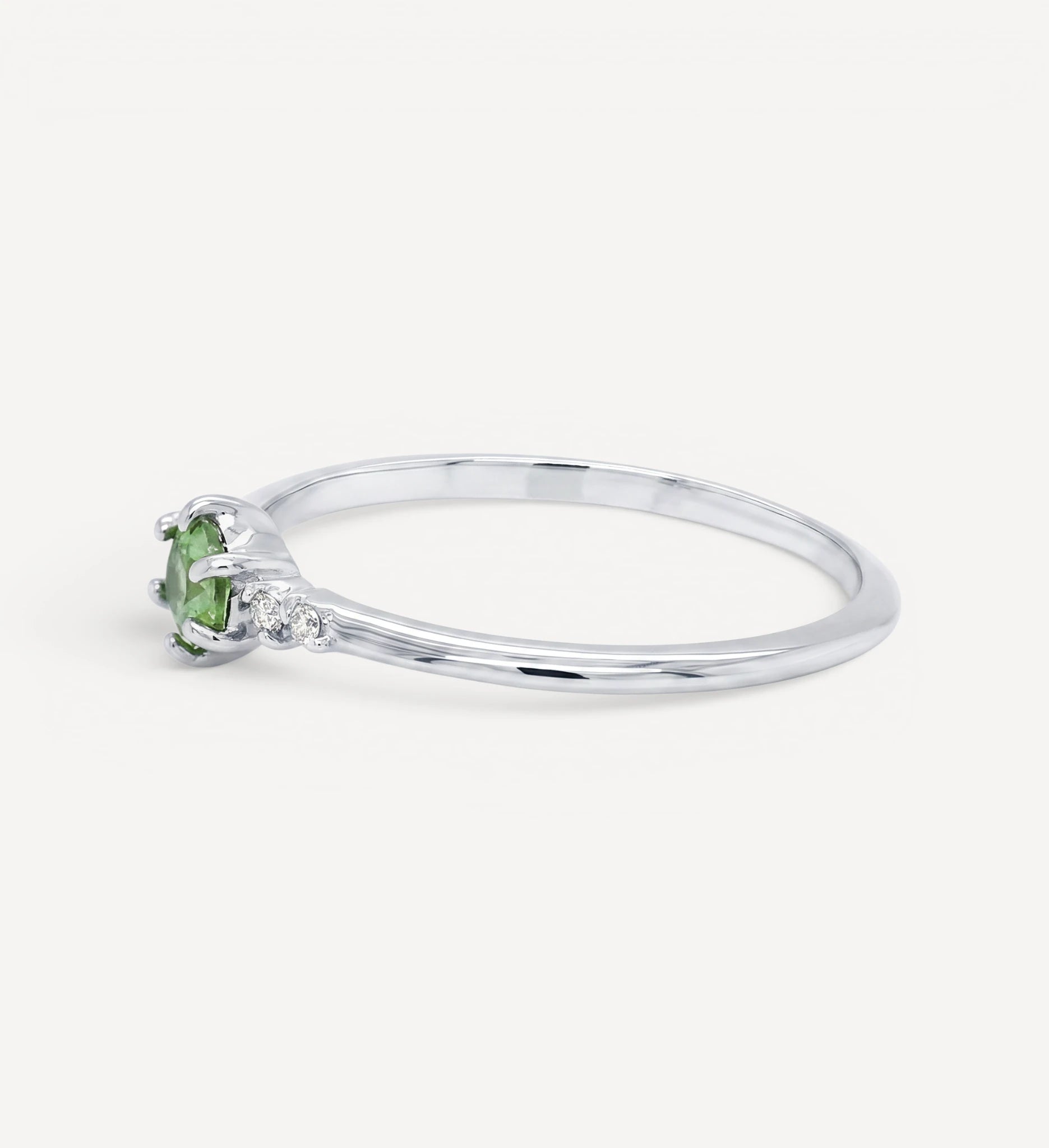 Thea | green sapphire & diamonds