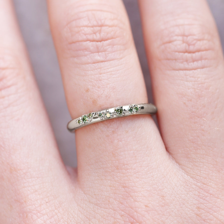 Fleur Ring | green diamonds