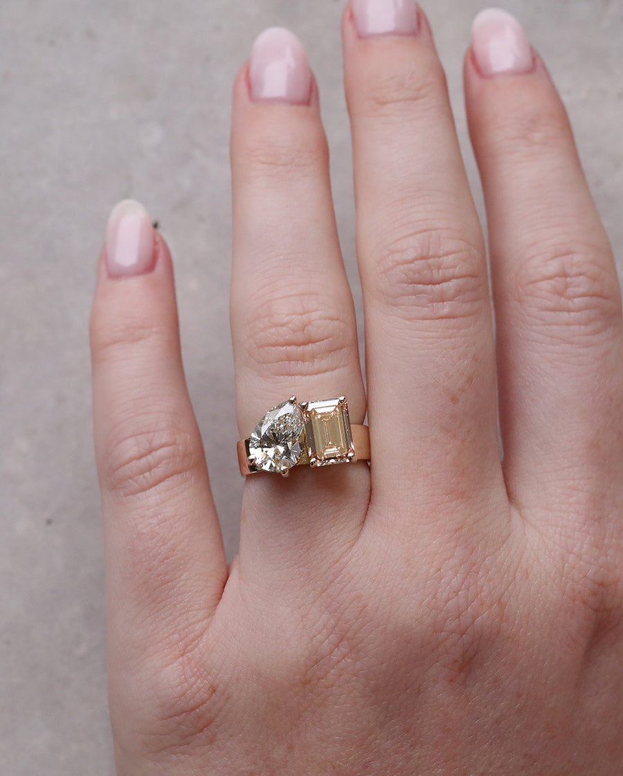 4.06ct Toi et Moi Pear & Emerald Diamond | One Of A Kind