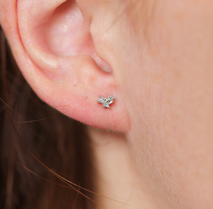 Clessa studs | white diamonds