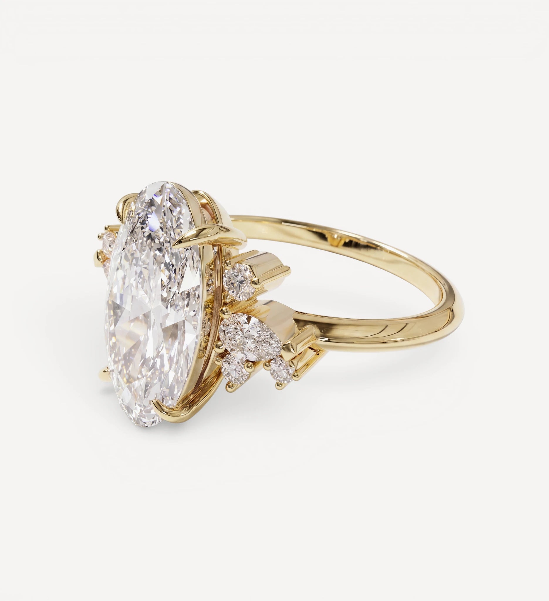 Daphne Cluster Ring | Moval Diamond