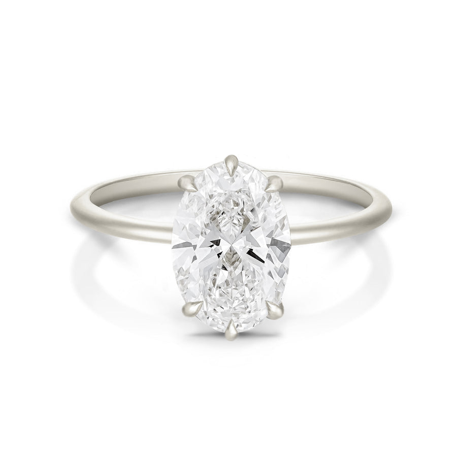 Flora ring | oval diamond halo