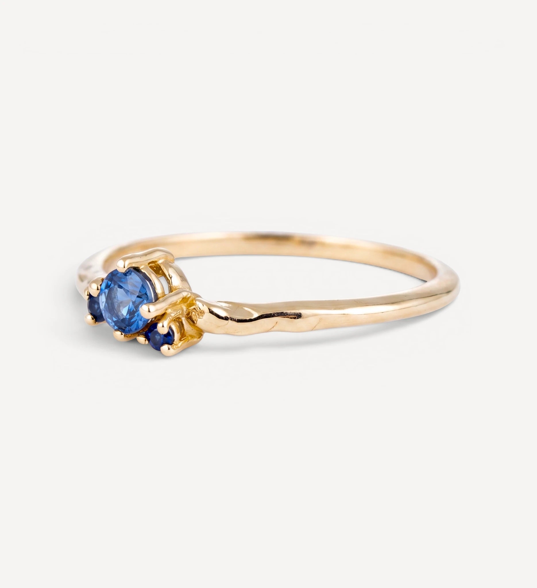 Lea | sapphire