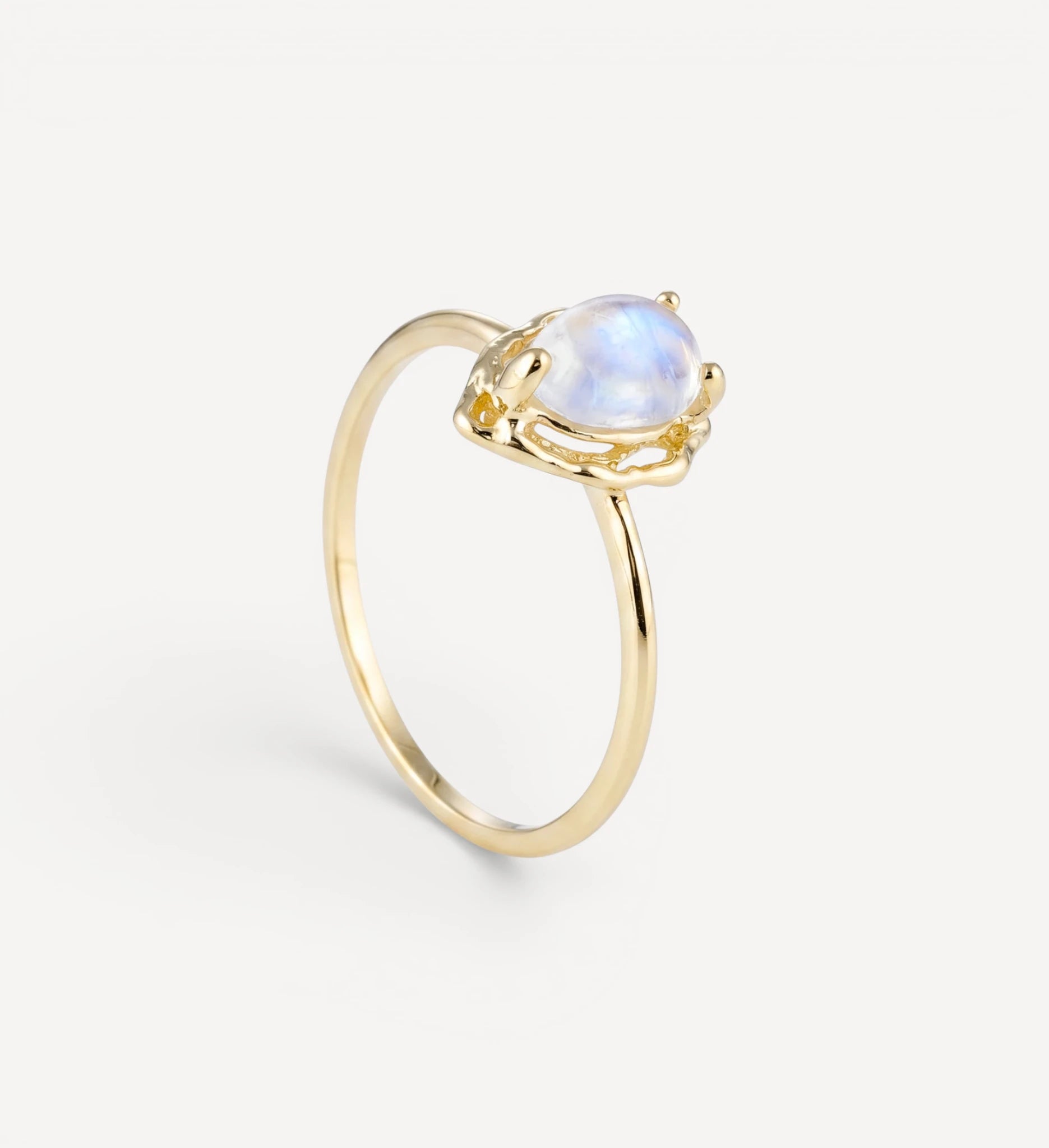 Livia | moonstone