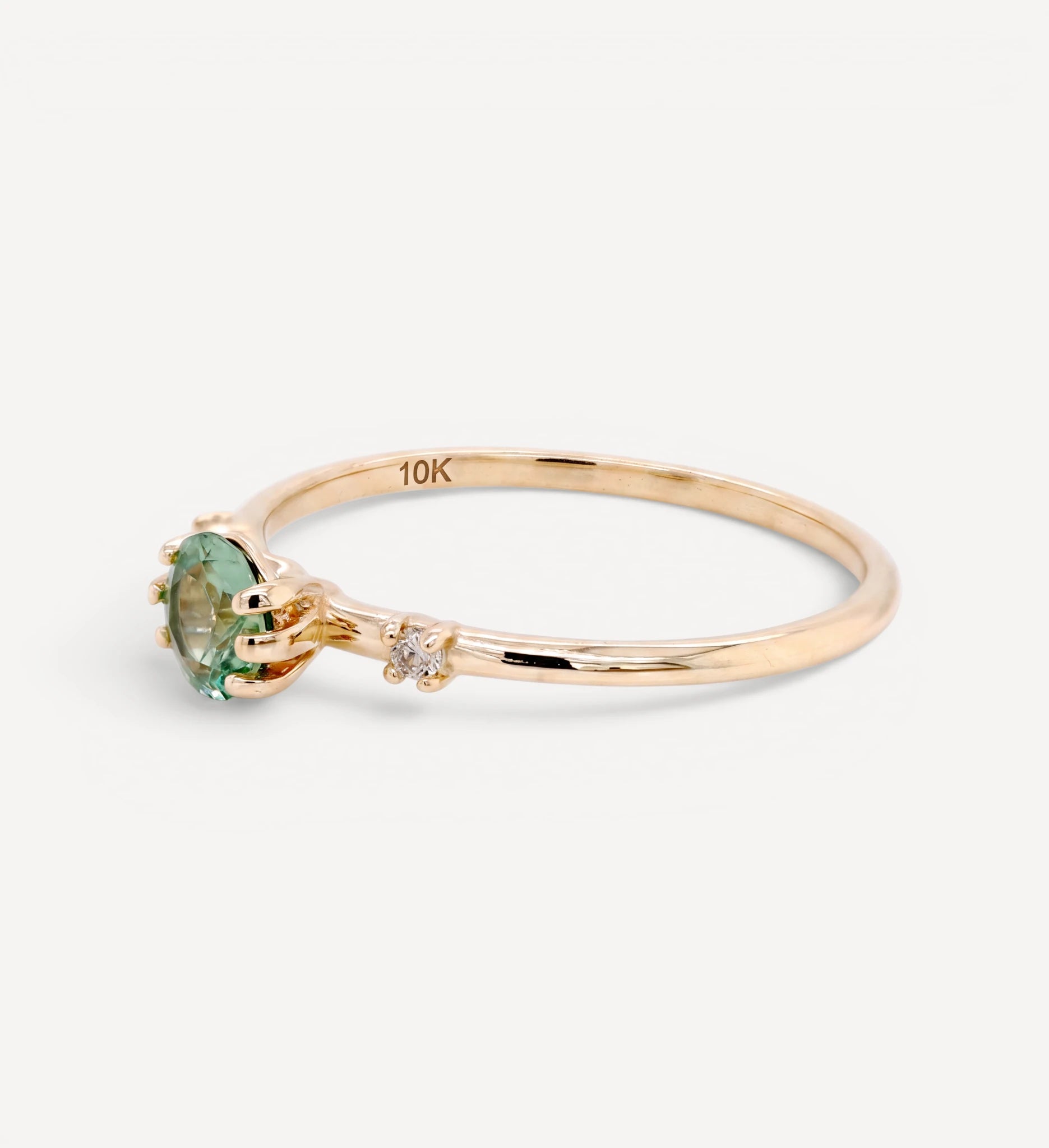 Lana II | green sapphire & diamonds