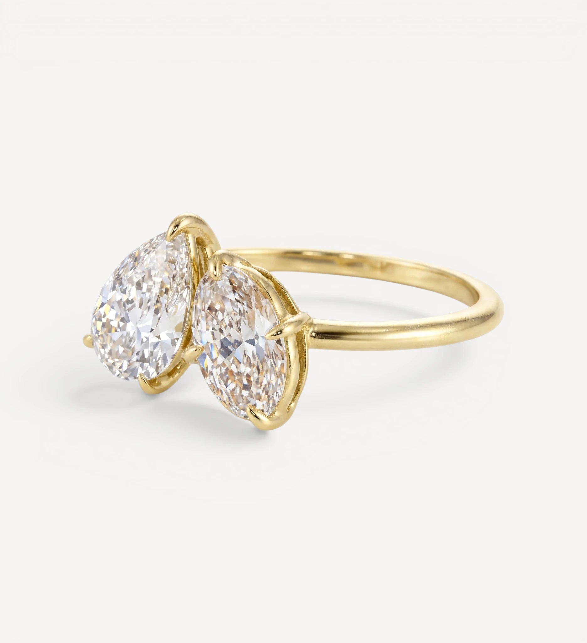 Toi et Moi | pear & oval diamond