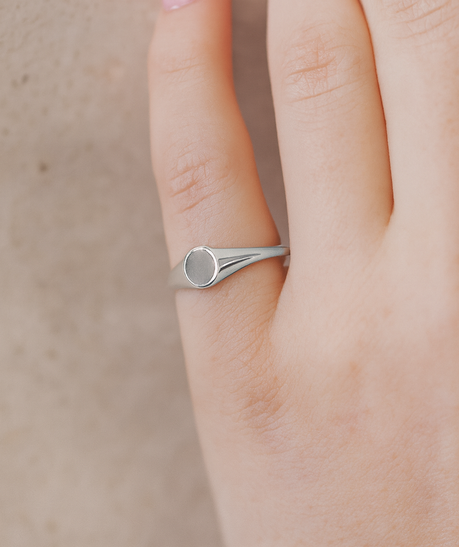 Petite Round Signet | Engraved Initial