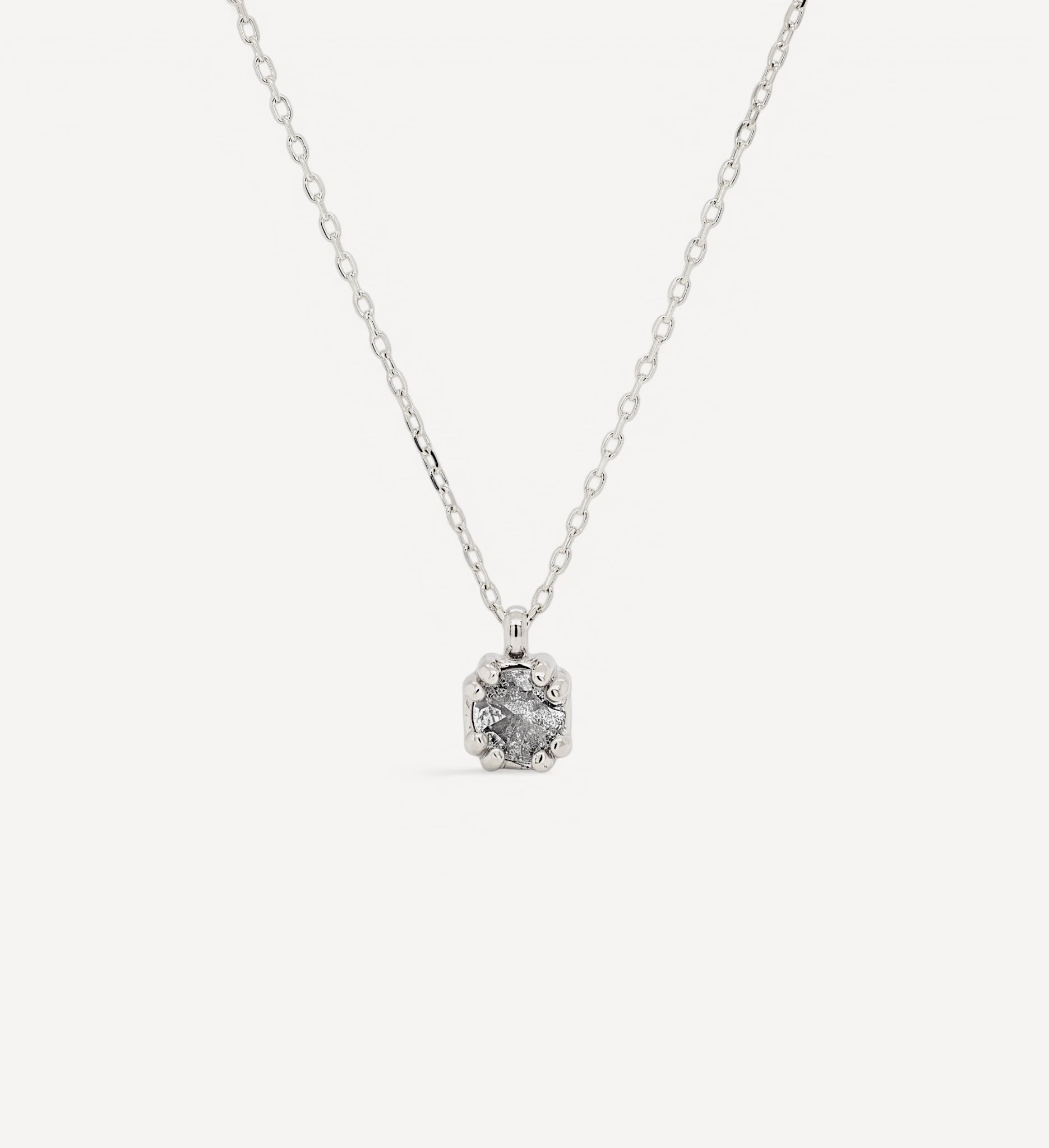 Venus necklace | grey diamond