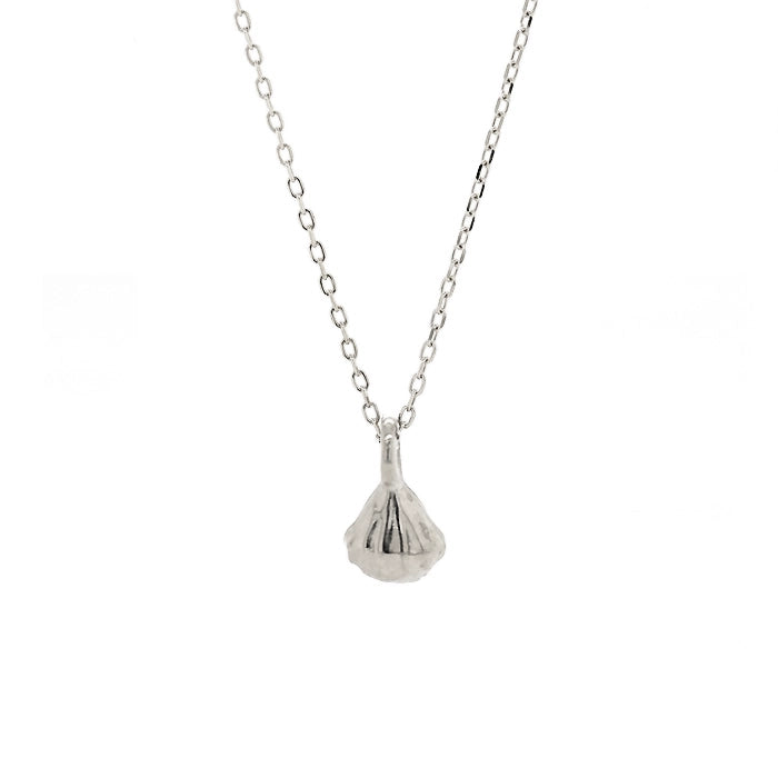 Clam charm necklace | diamond