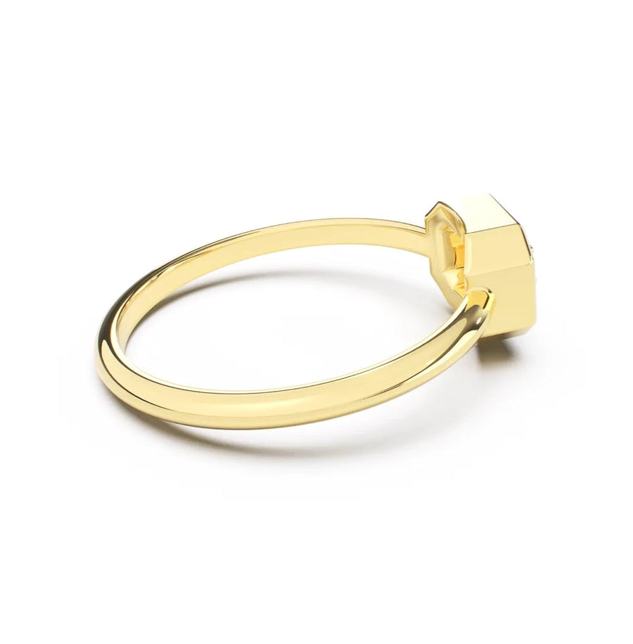 Flow Ring II | Emerald Diamond