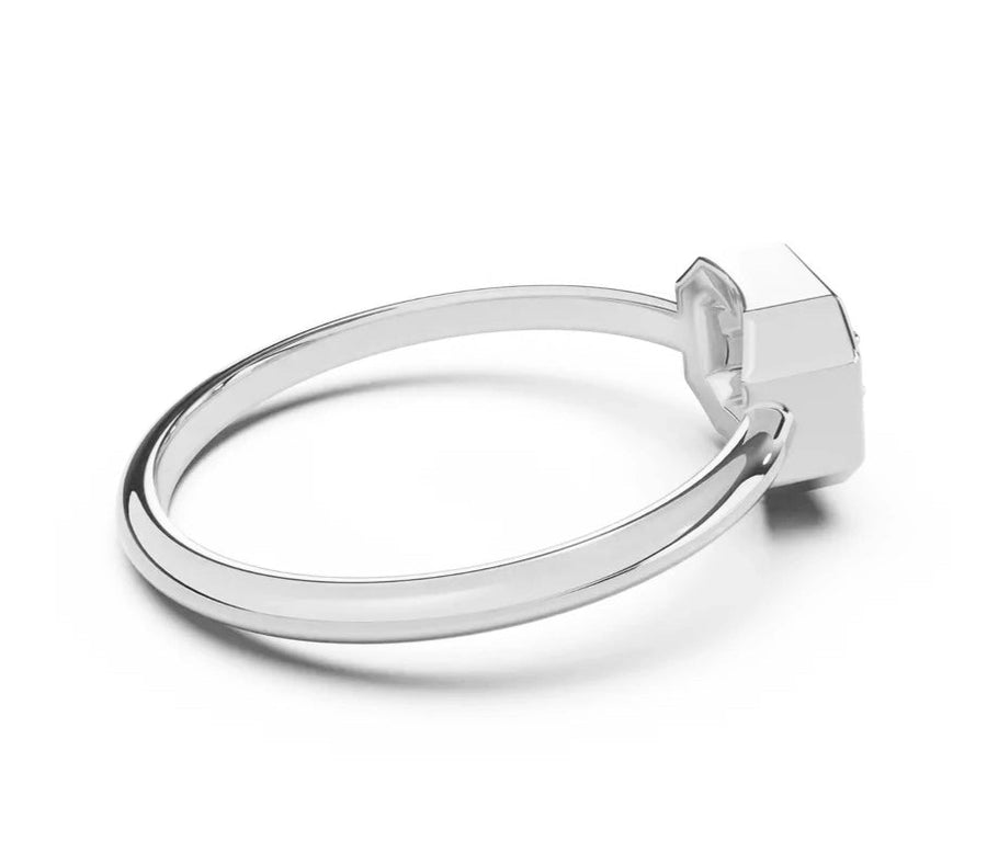 Flow Ring | Emerald Diamond