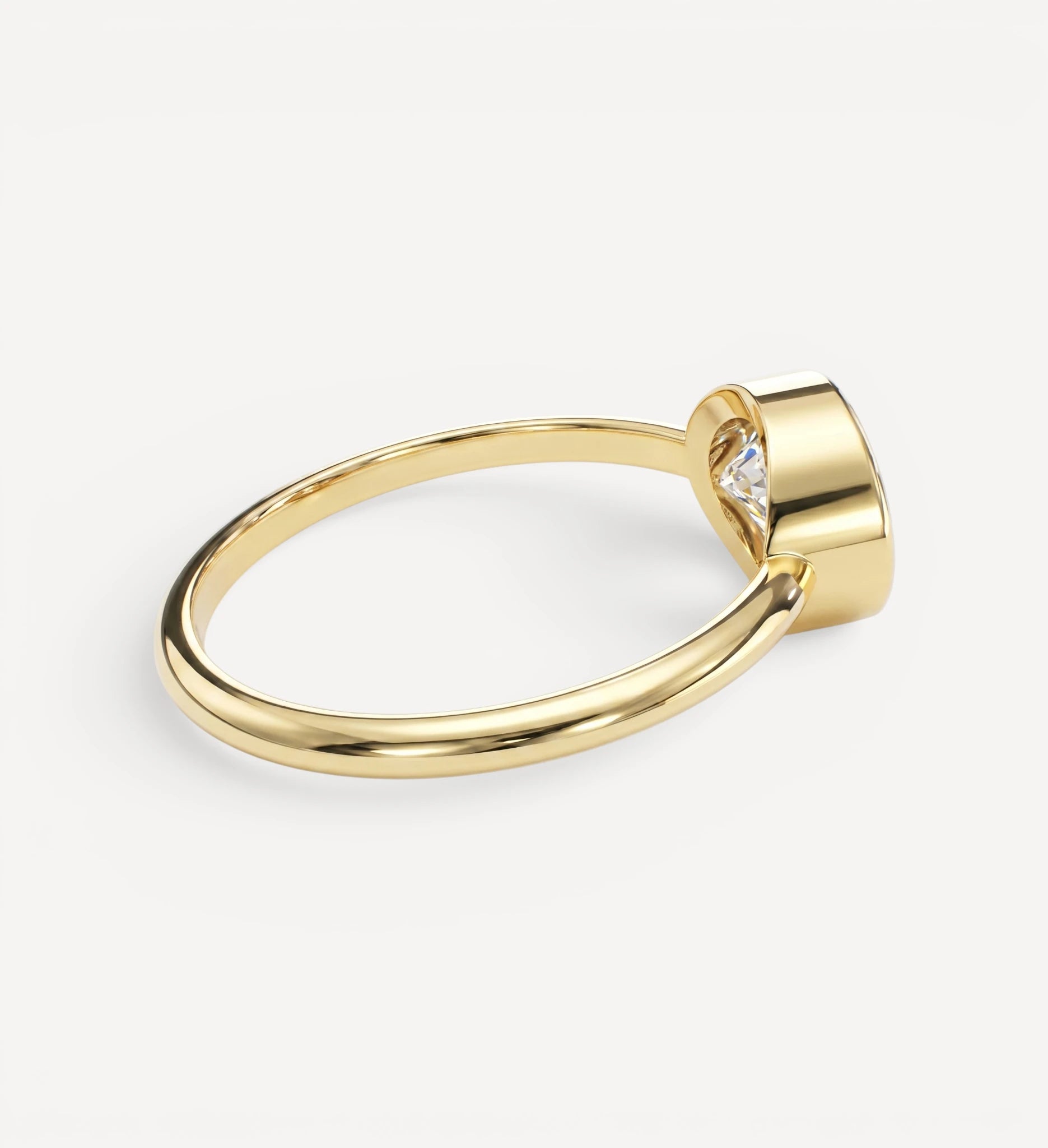 Flow Ring | Oval Diamond