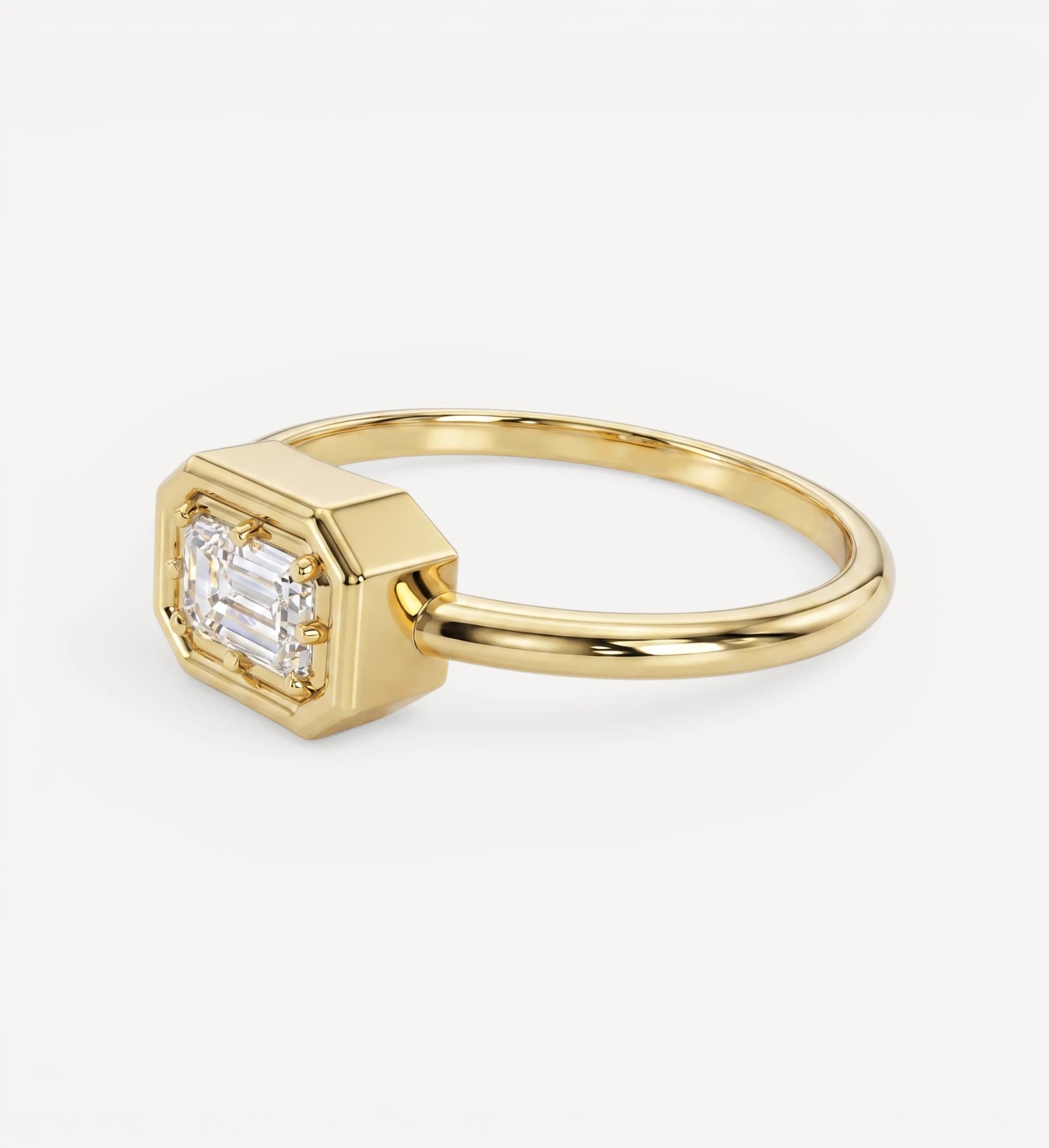 Flow Ring | Emerald Diamond