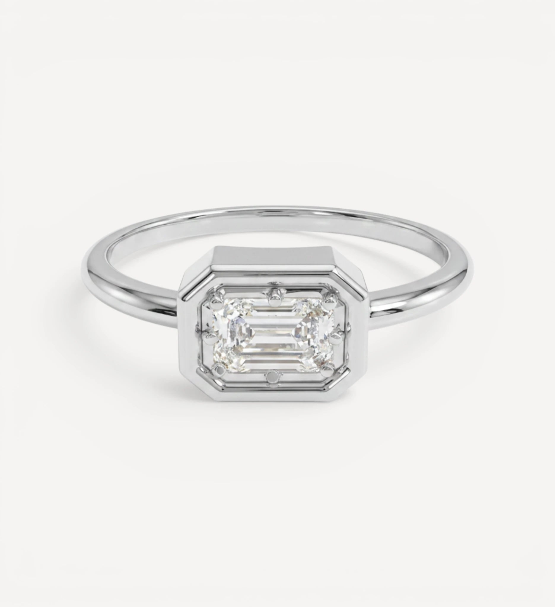 Flow Ring | Emerald Diamond