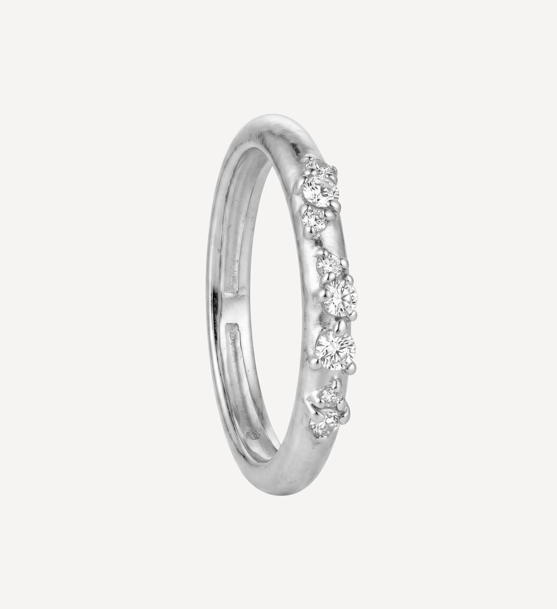 Fleur Ring | white diamonds