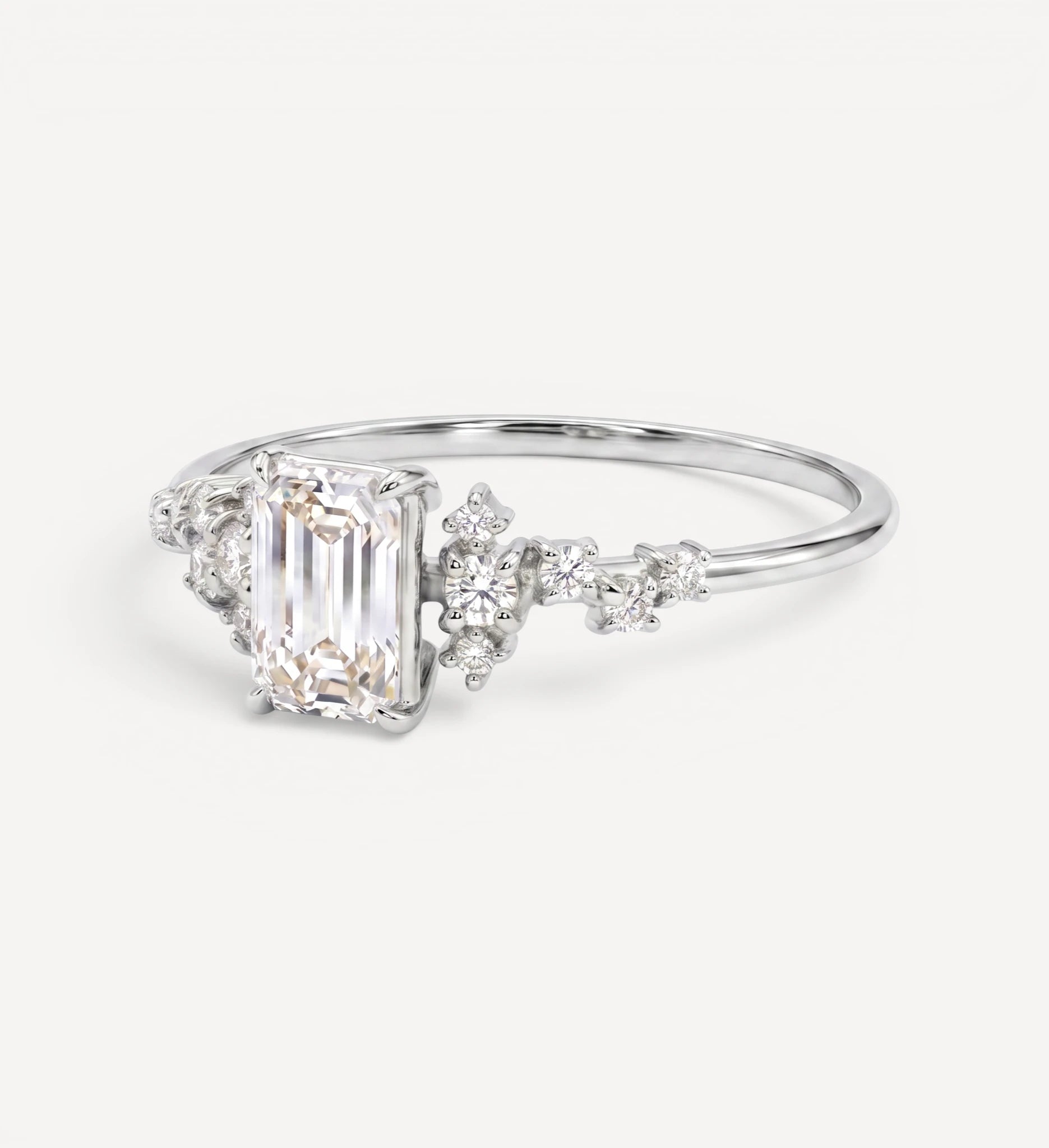Selene ring | emerald diamond