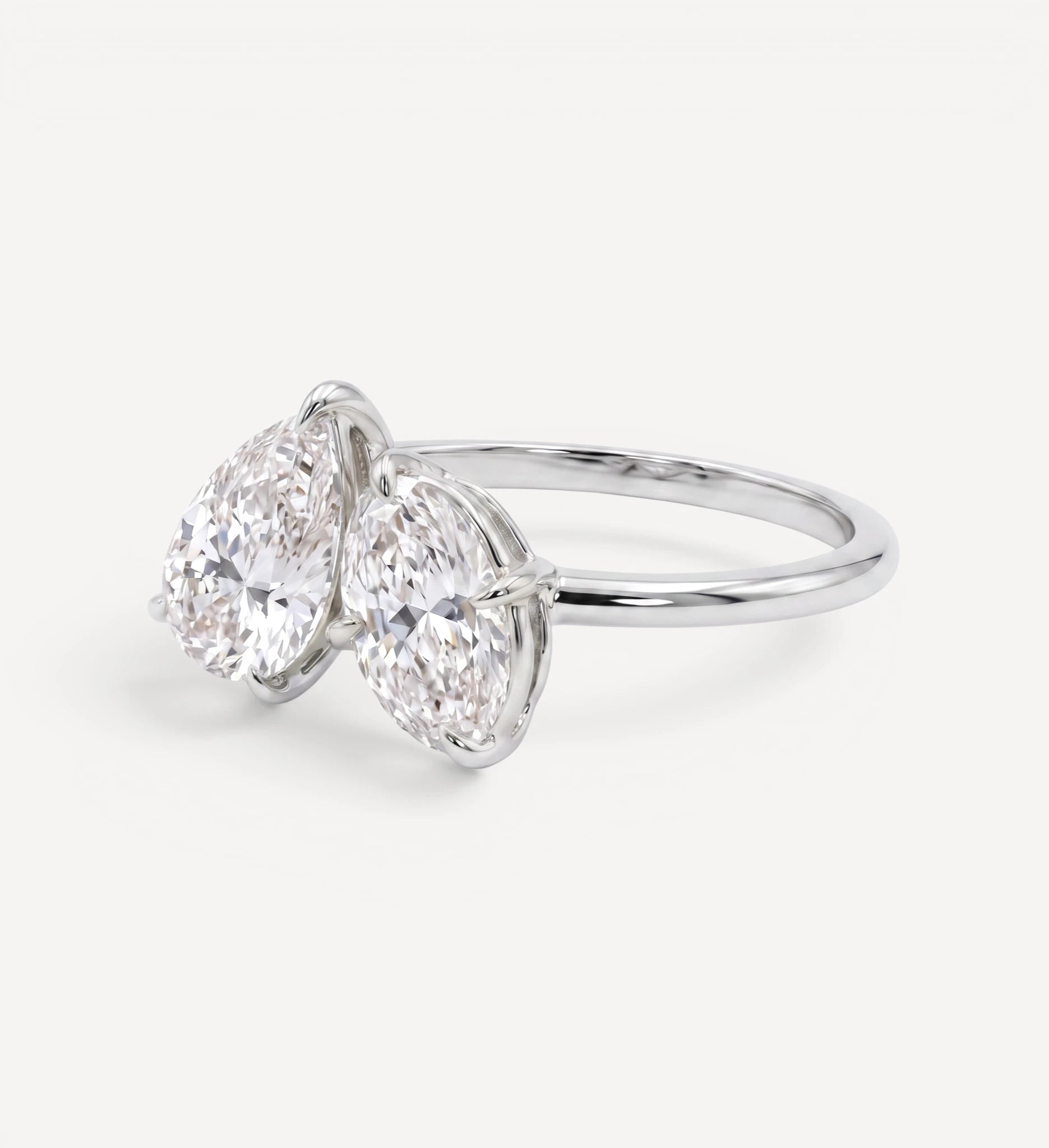 Toi et Moi | pear & oval diamond