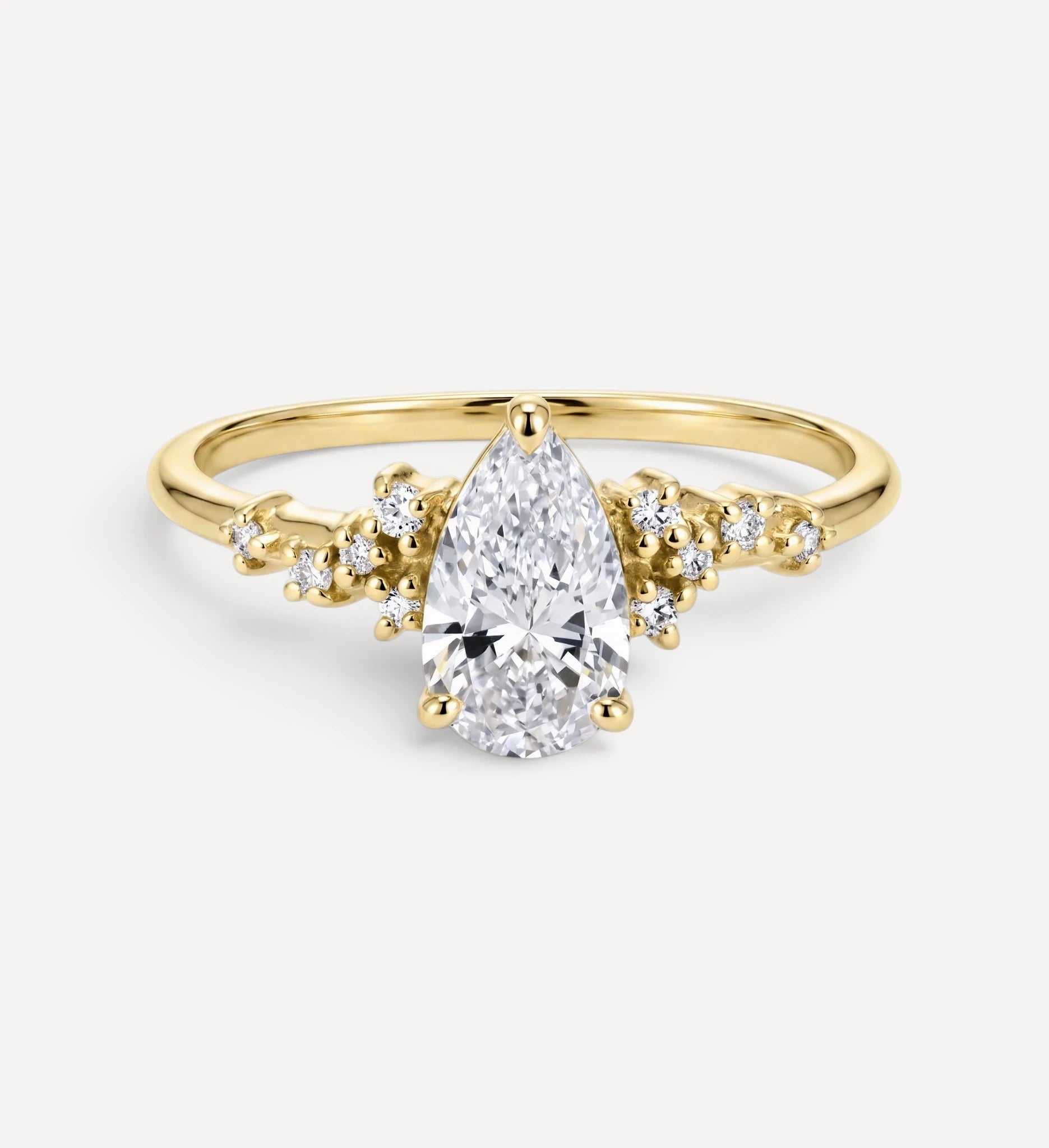Sienna ring | pear diamond