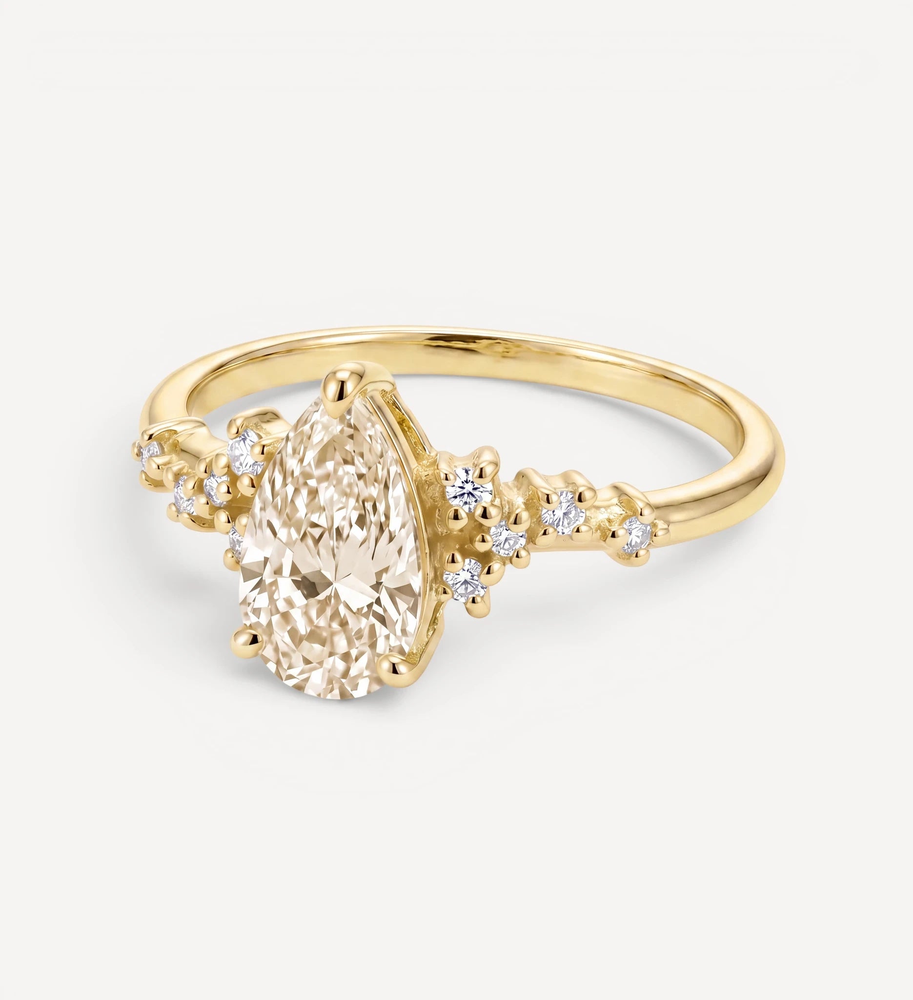 Sienna ring | pear champagne diamond