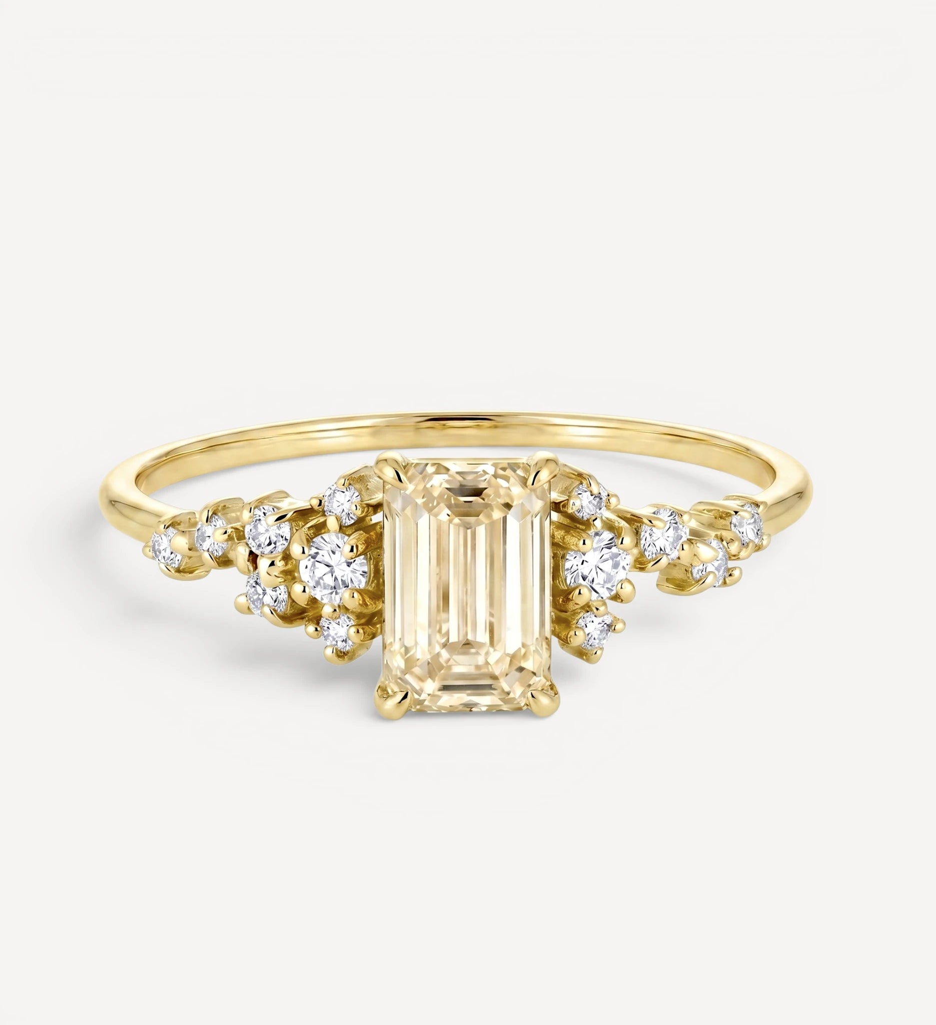 Selene ring | emerald diamond