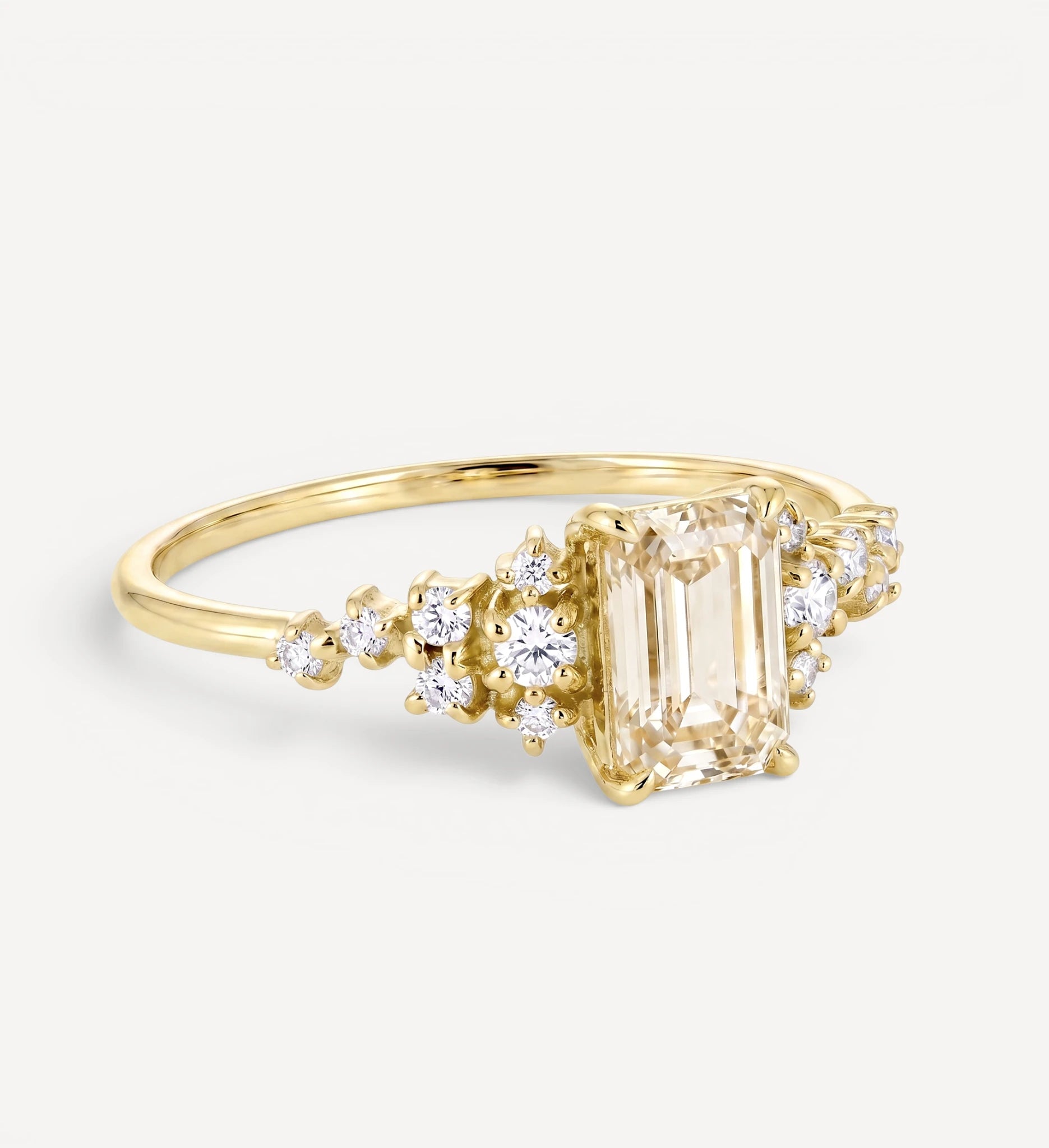 Selene ring | emerald champagne diamond