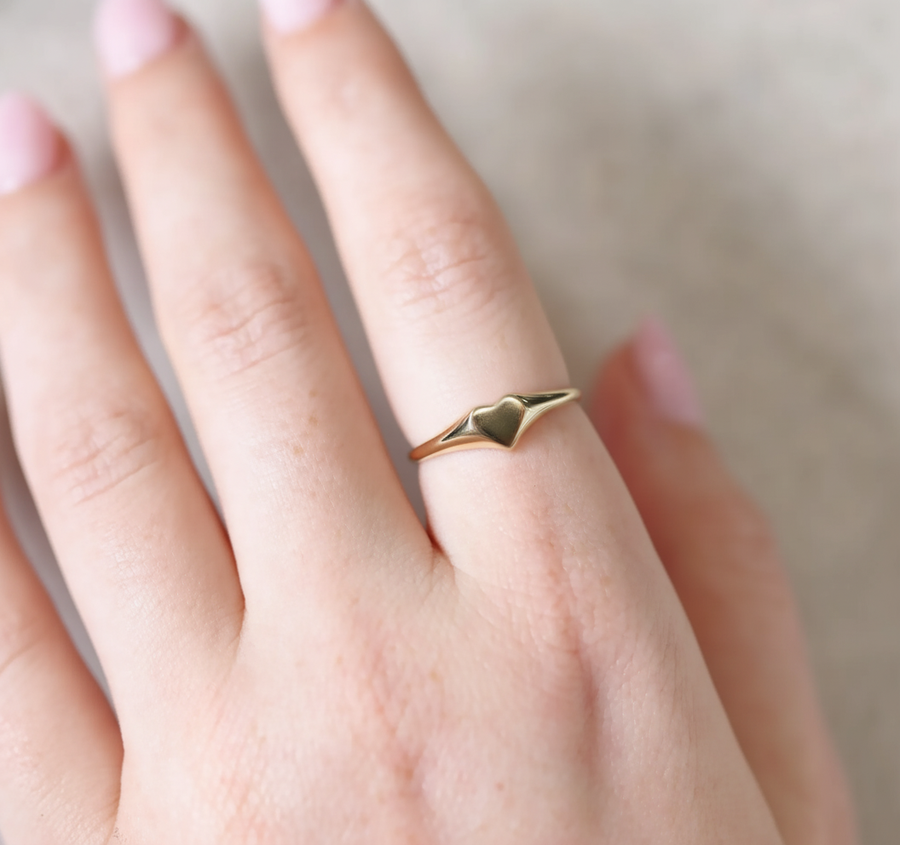 Petite Heart Signet II | Engraved Initial