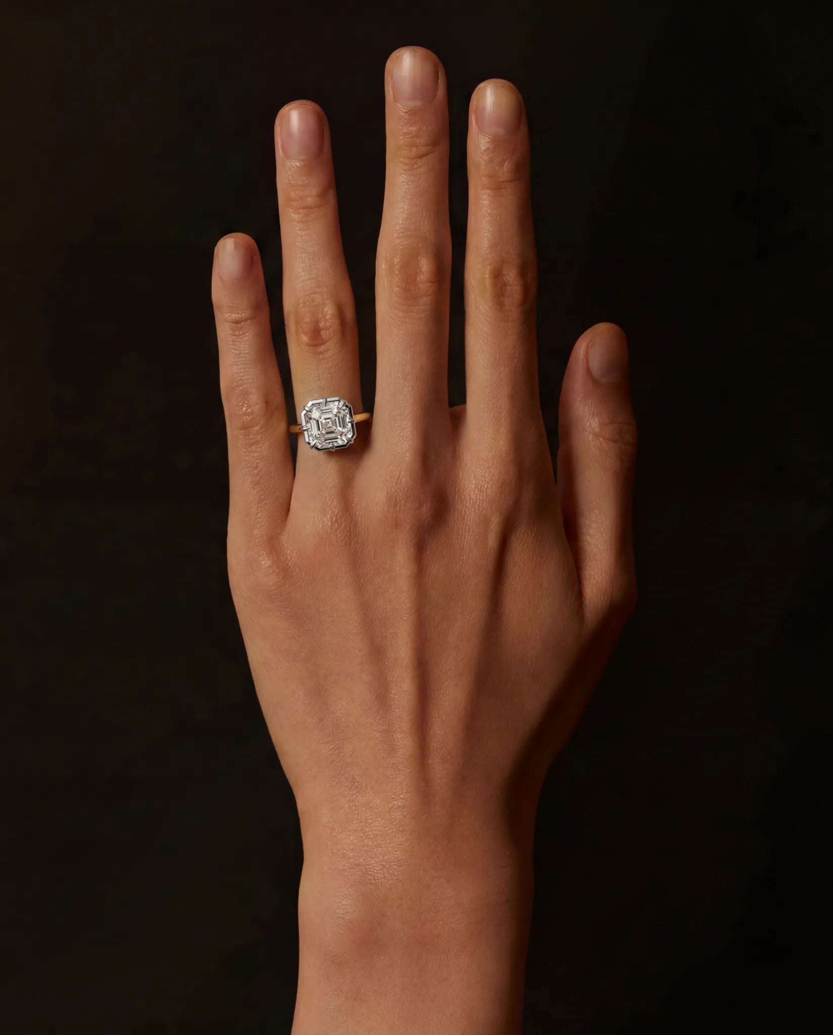 Minerva Solitaire | Asscher Diamond