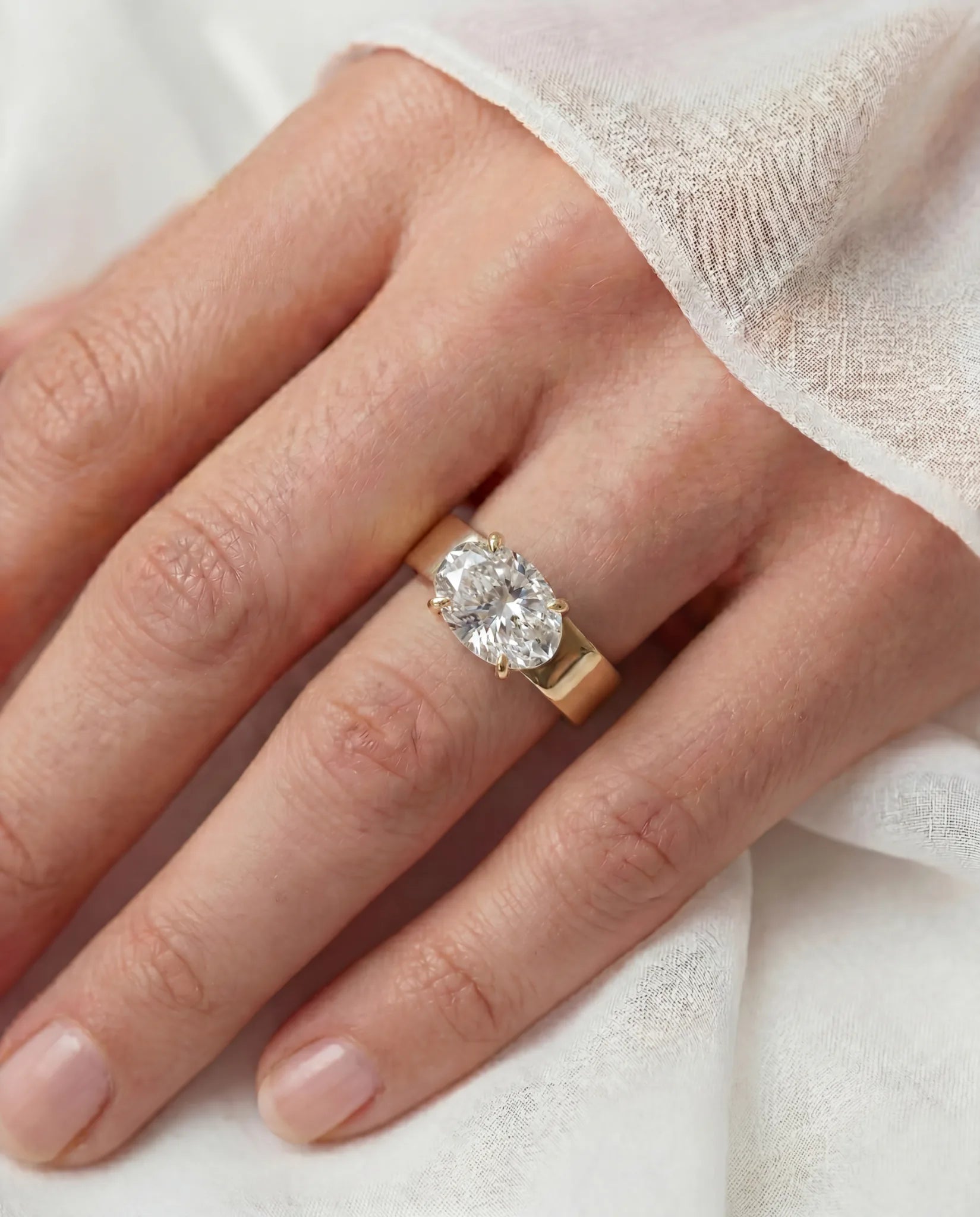 Elodie | oval diamond
