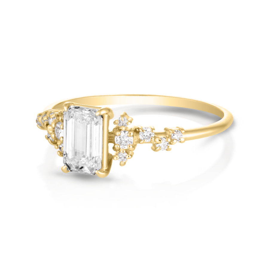 Selene ring | emerald diamond