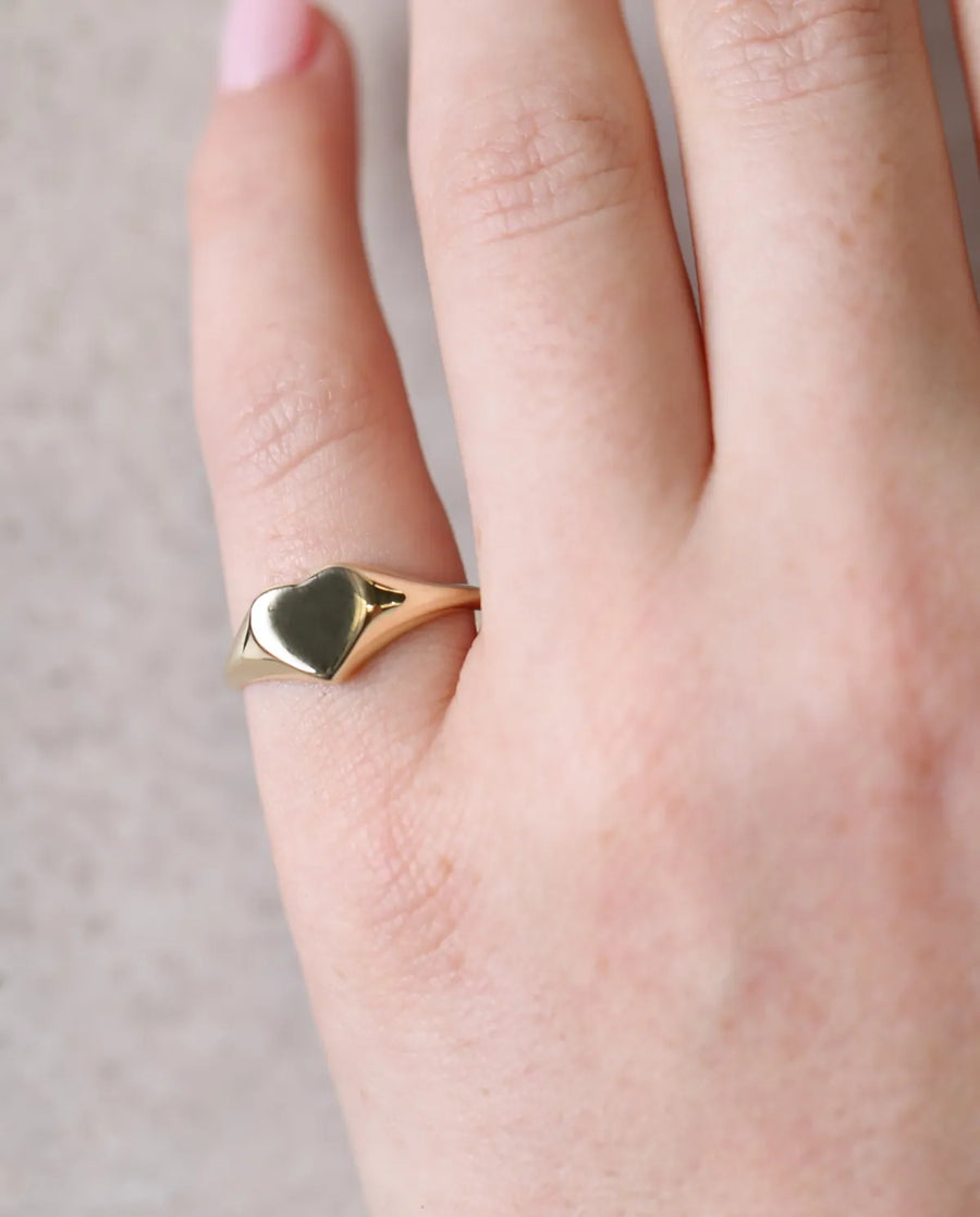 Heart Signet II | Engraved Initial