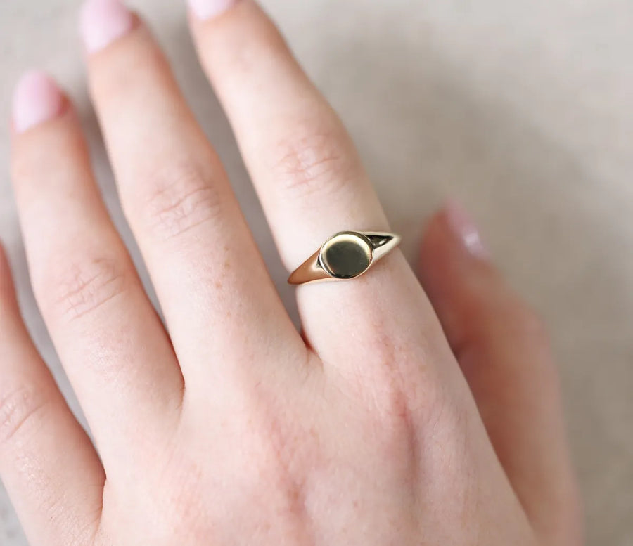 Round Signet II | Engraved Initial